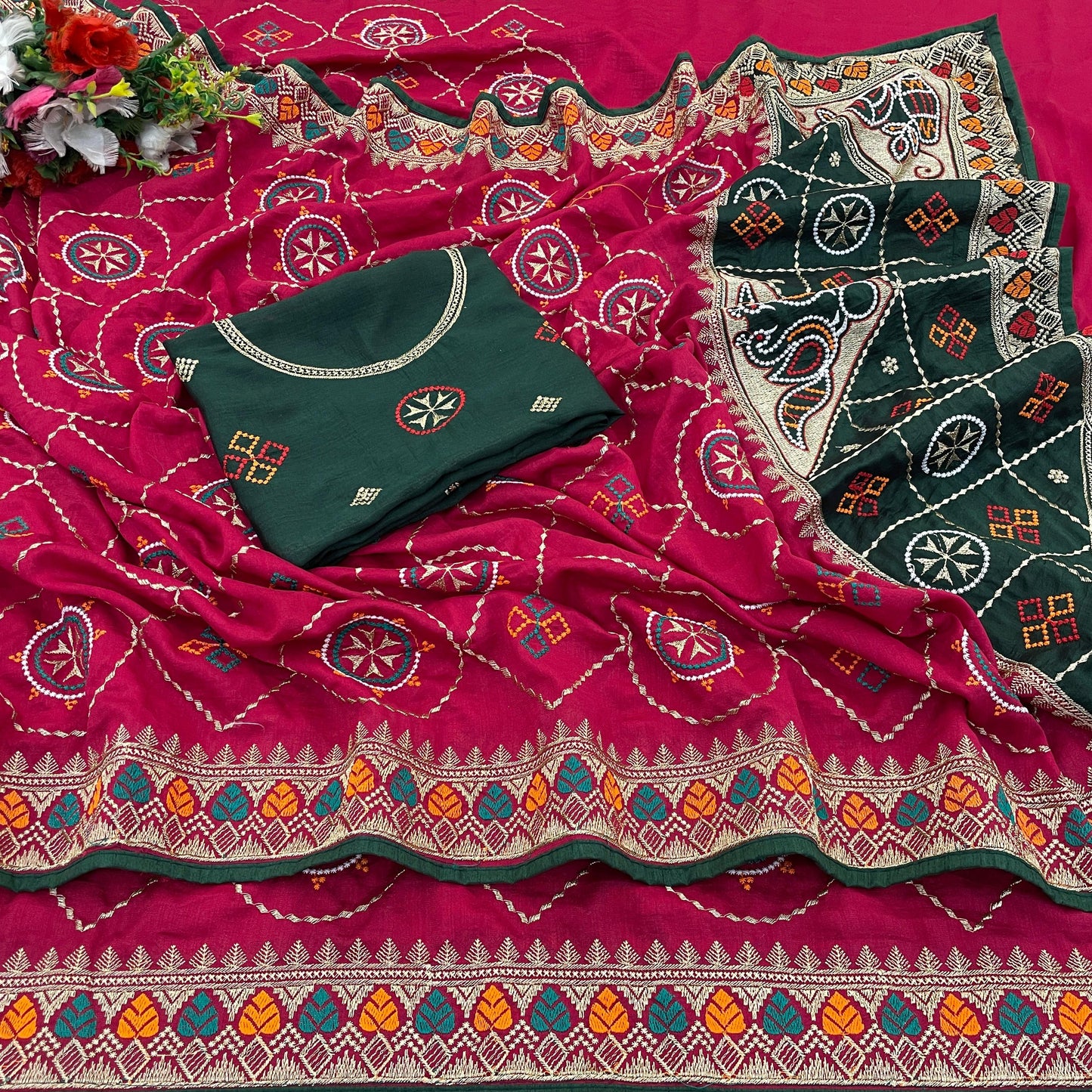 Kayatri New Vichitra Silk Heavy Saree With Embroidery Work
