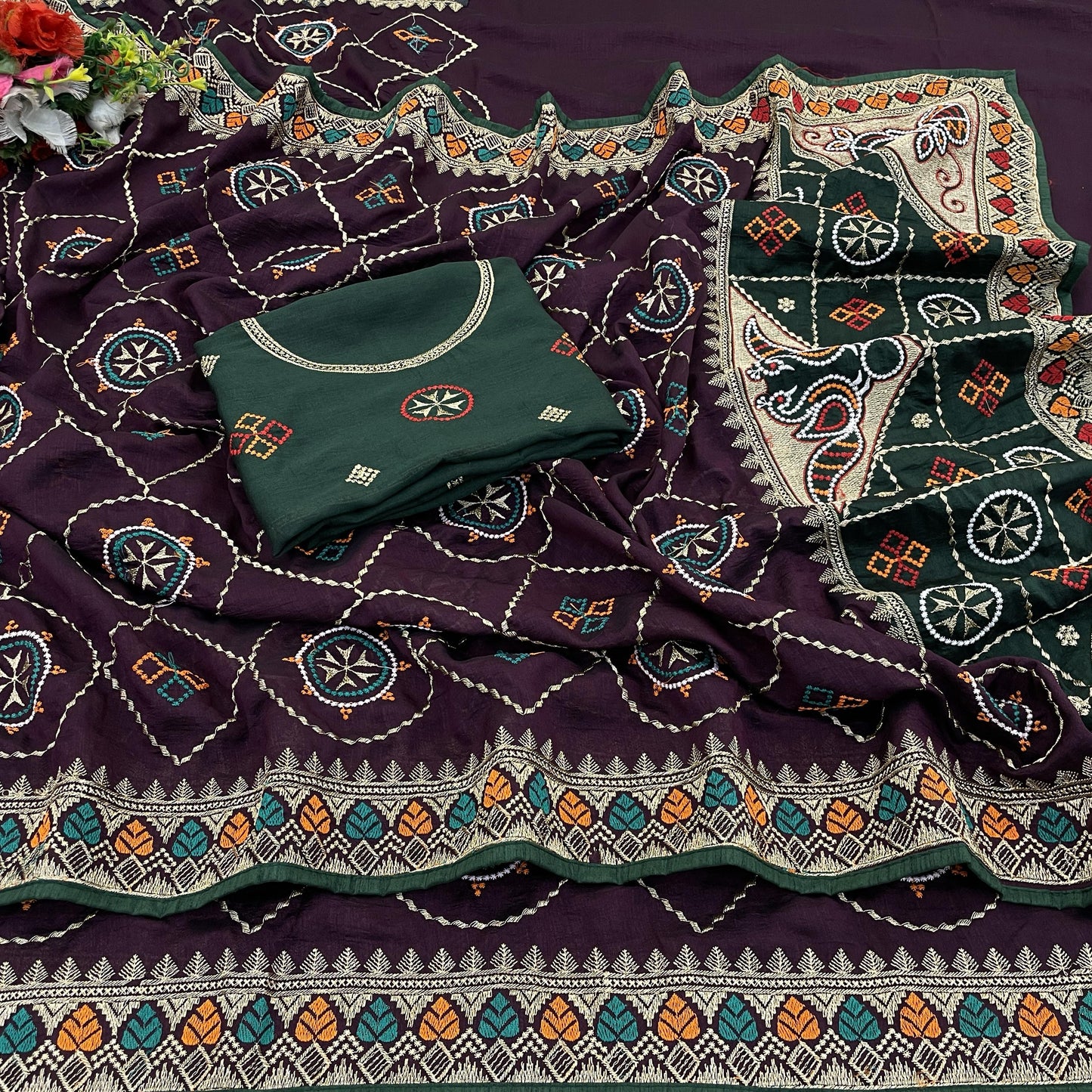 Kayatri New Vichitra Silk Heavy Saree With Embroidery Work