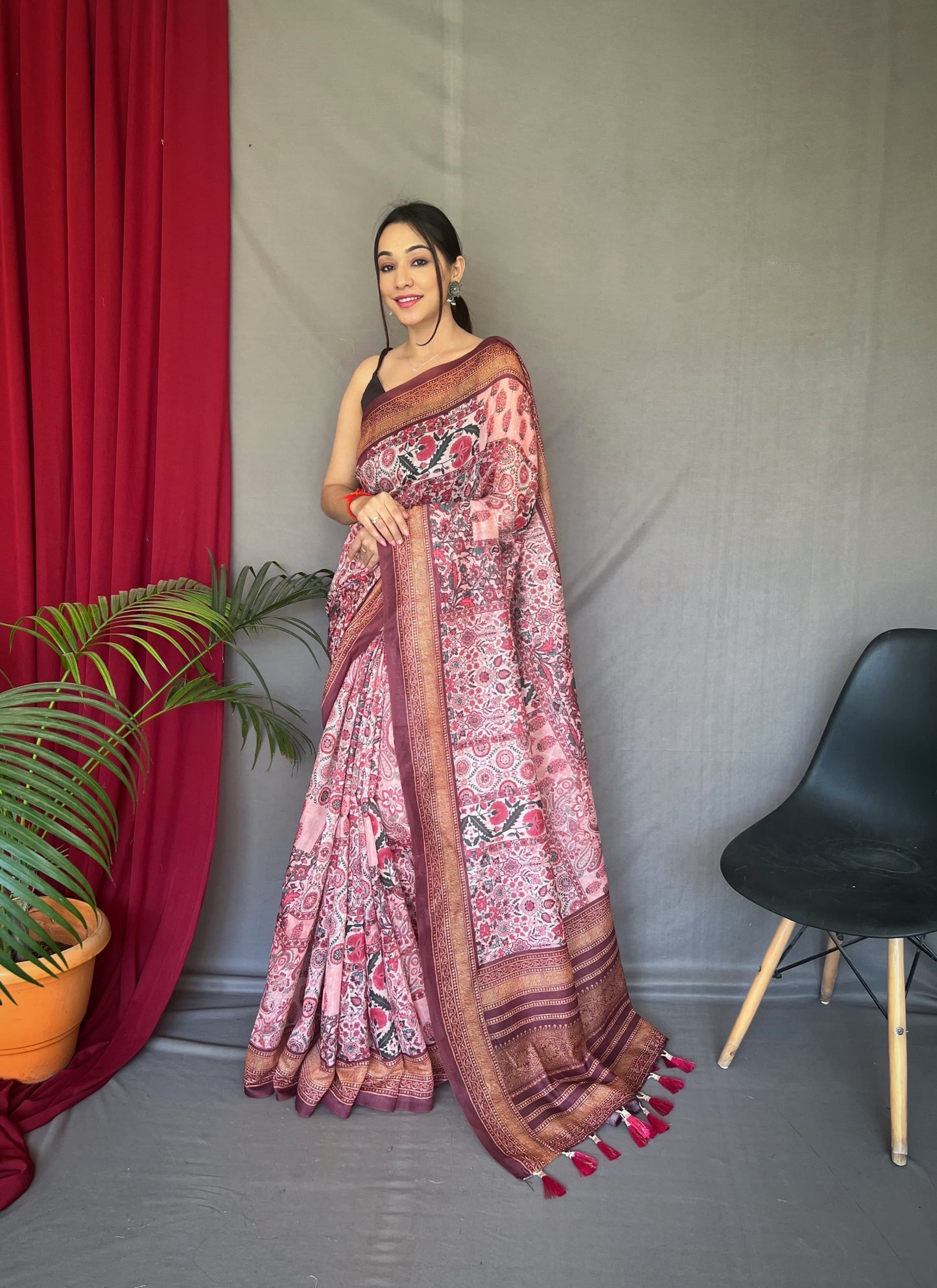 Kayatri New Beautiful Cotton Sarees With Kashmiri Digital Print With Contrast Kashmiri saree