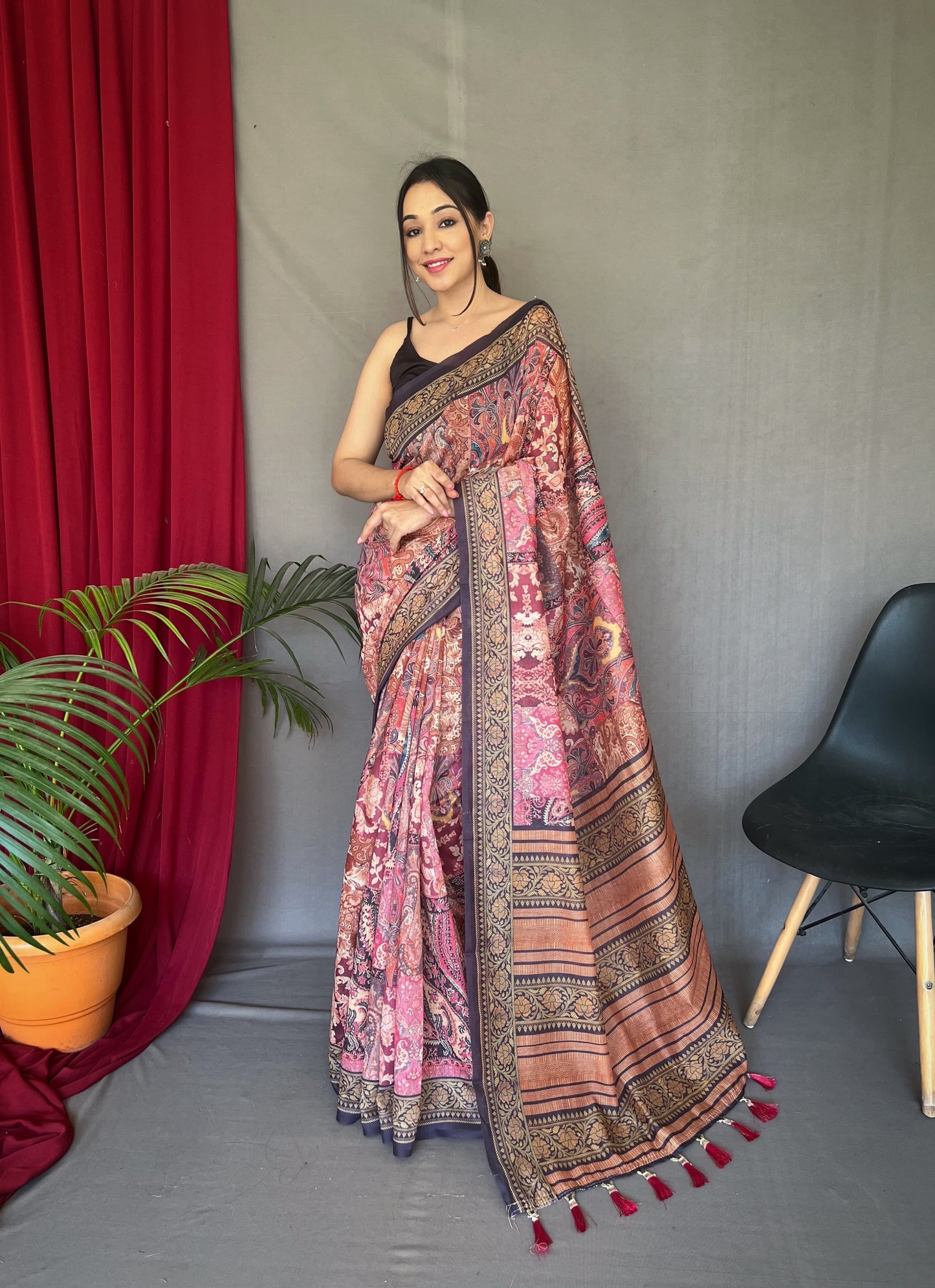 Kayatri New Beautiful Cotton Sarees With Kashmiri Digital Print With Contrast Kashmiri saree