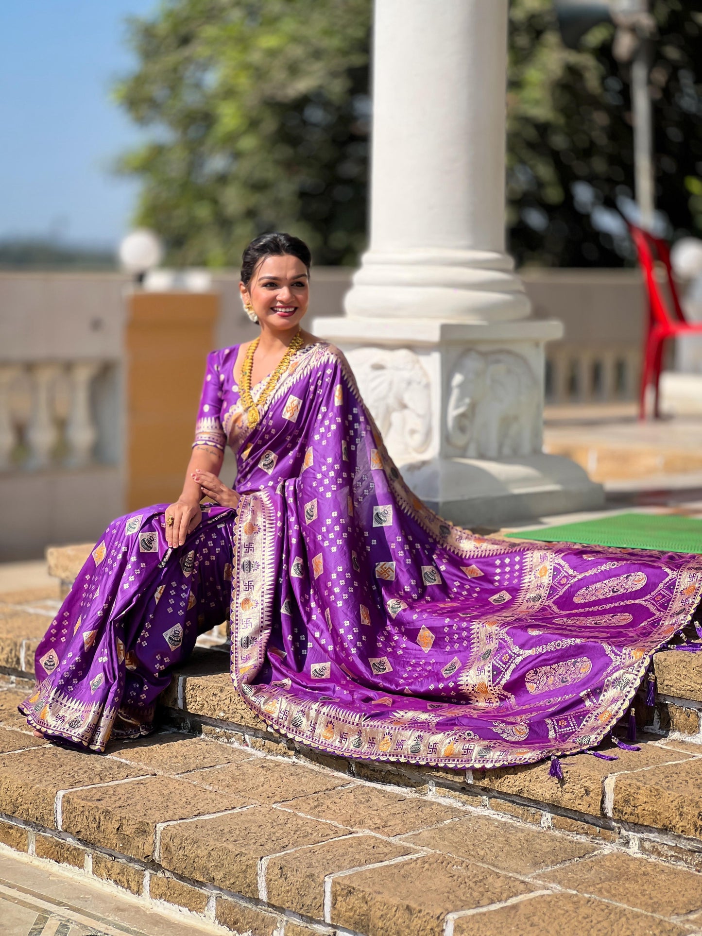 Kayatri New Pure Viscous Dola Silk Swastik & Kalash Design Saree