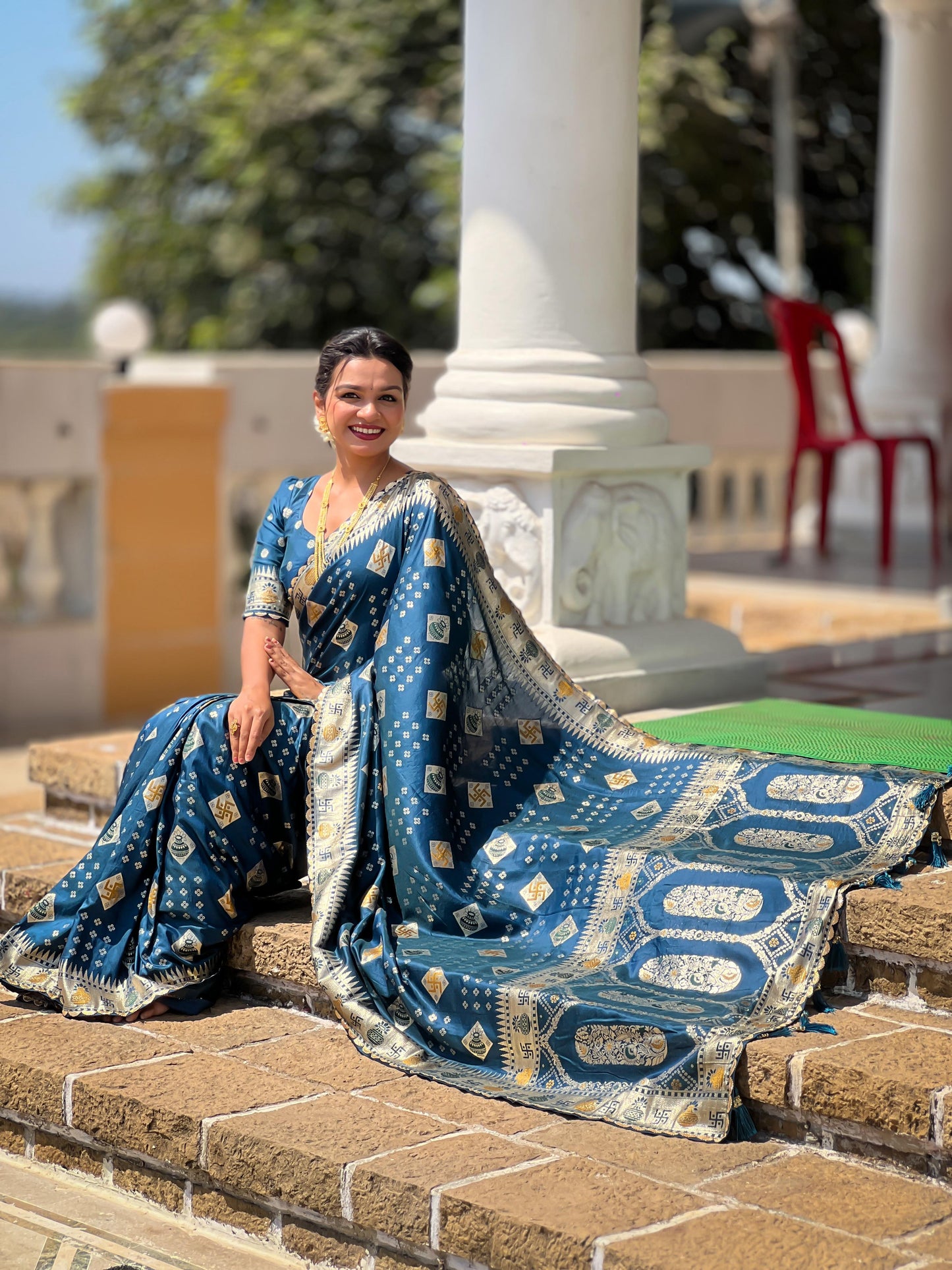 Kayatri New Pure Viscous Dola Silk Swastik & Kalash Design Saree