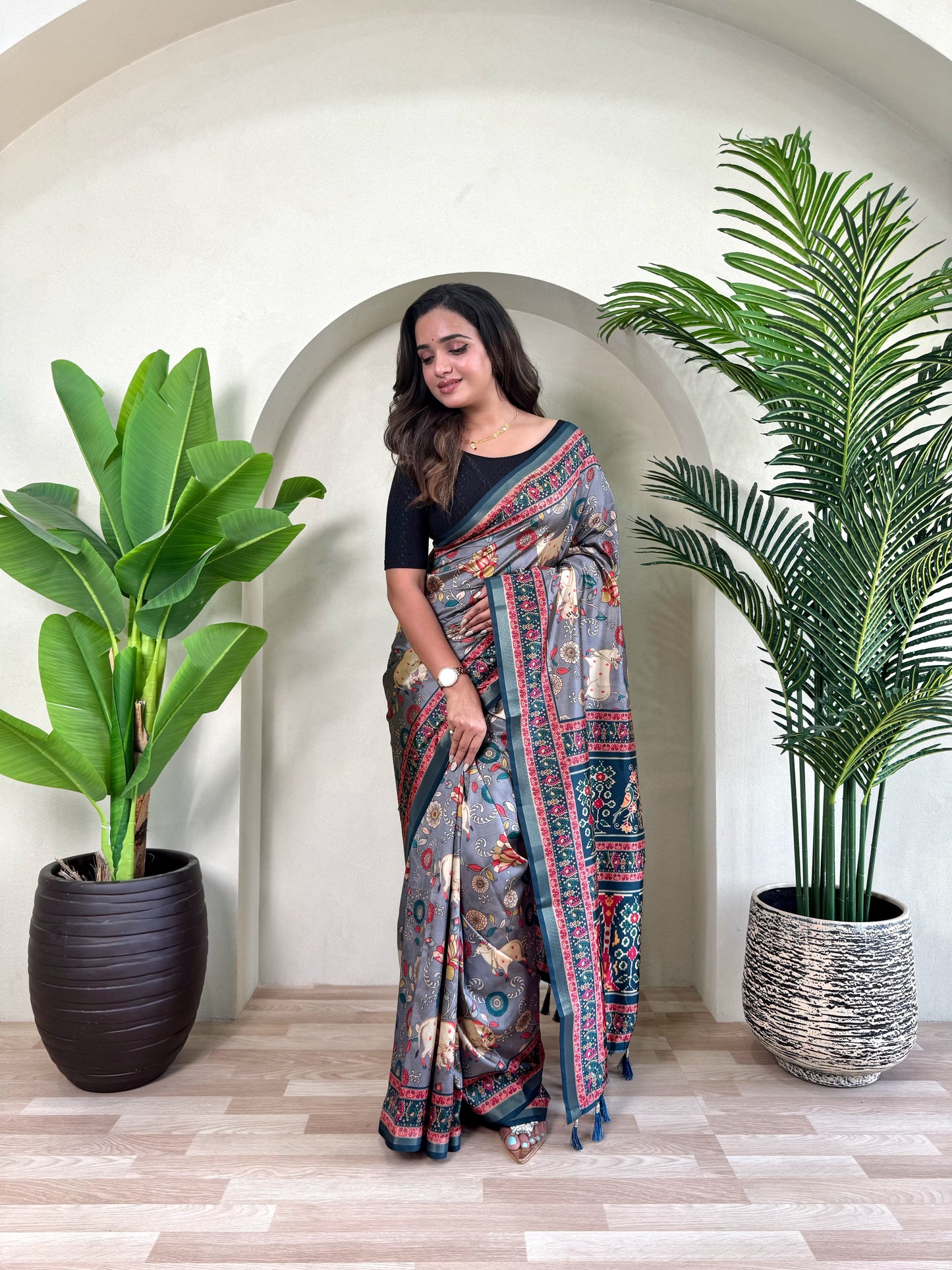 Kayatri New Dola Viscose sarees with Premium viscose zari patta border and beautiful digital print all over the saree