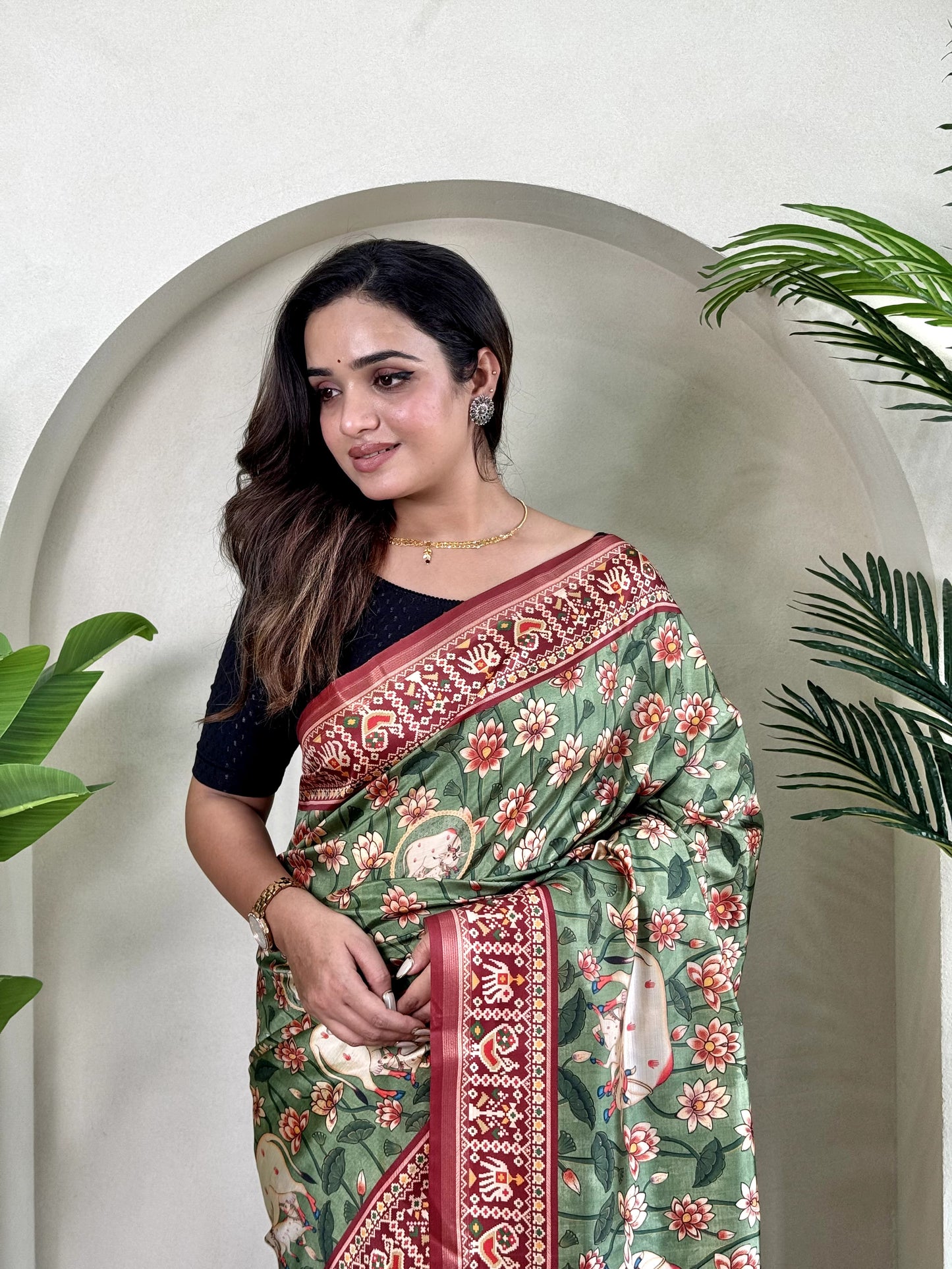 Kayatri New Dola Viscose sarees with Premium viscose zari patta border and beautiful digital print all over the saree