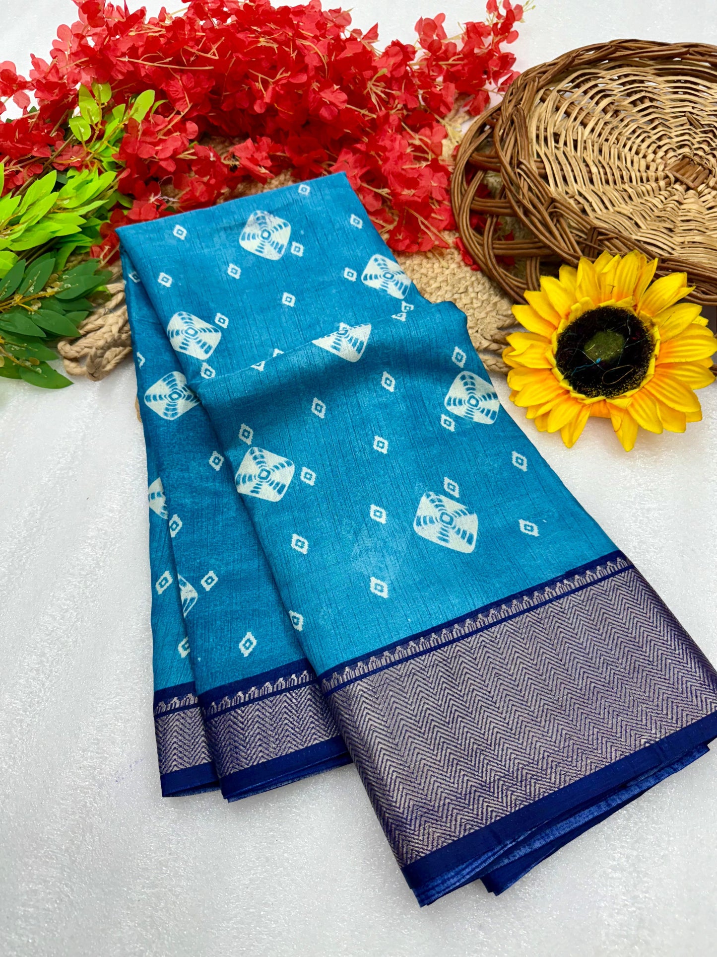 Kayatri New Pure Dola silk with in all over saree boder same as originall boder saree