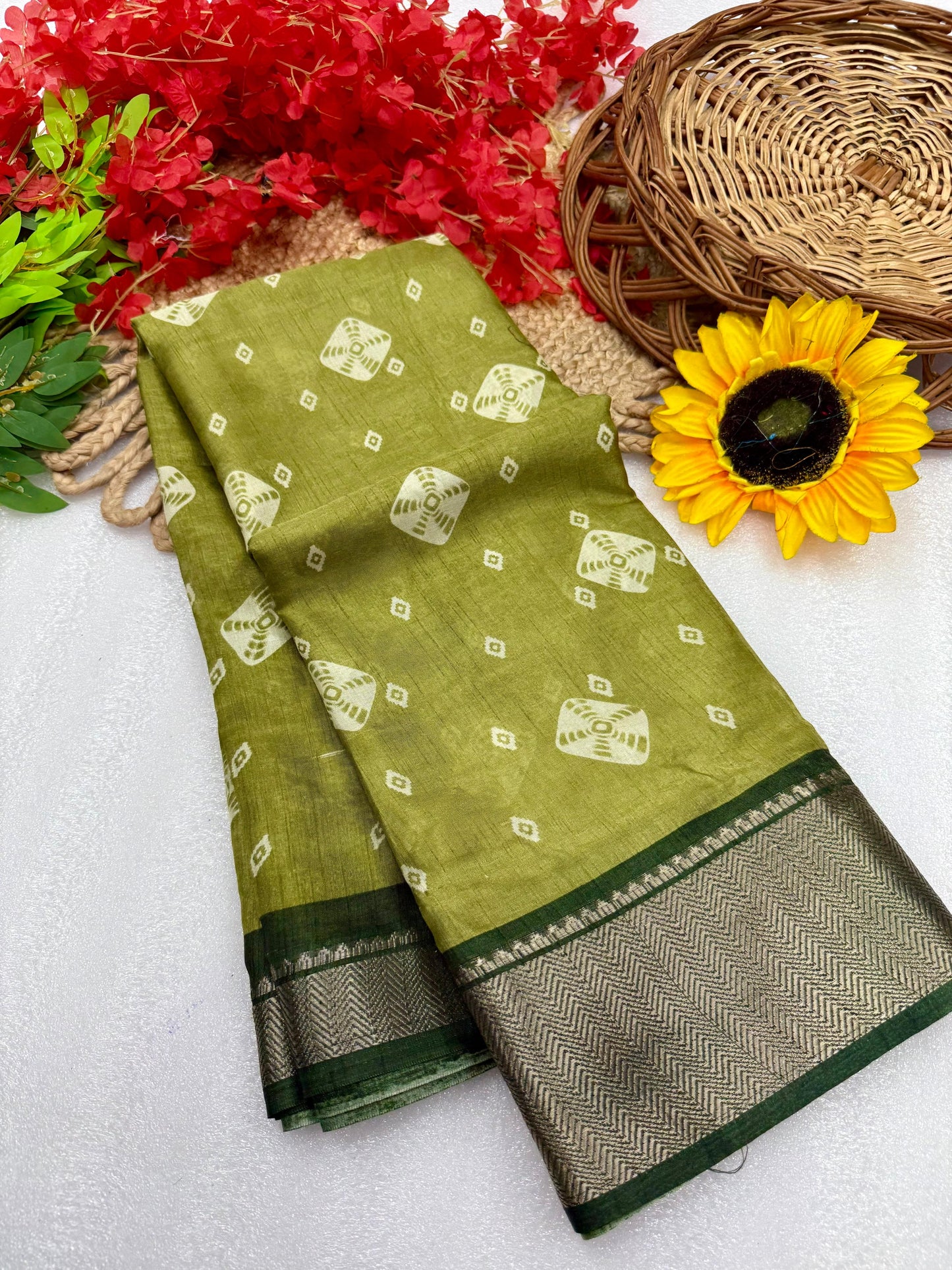 Kayatri New Pure Dola silk with in all over saree boder same as originall boder saree