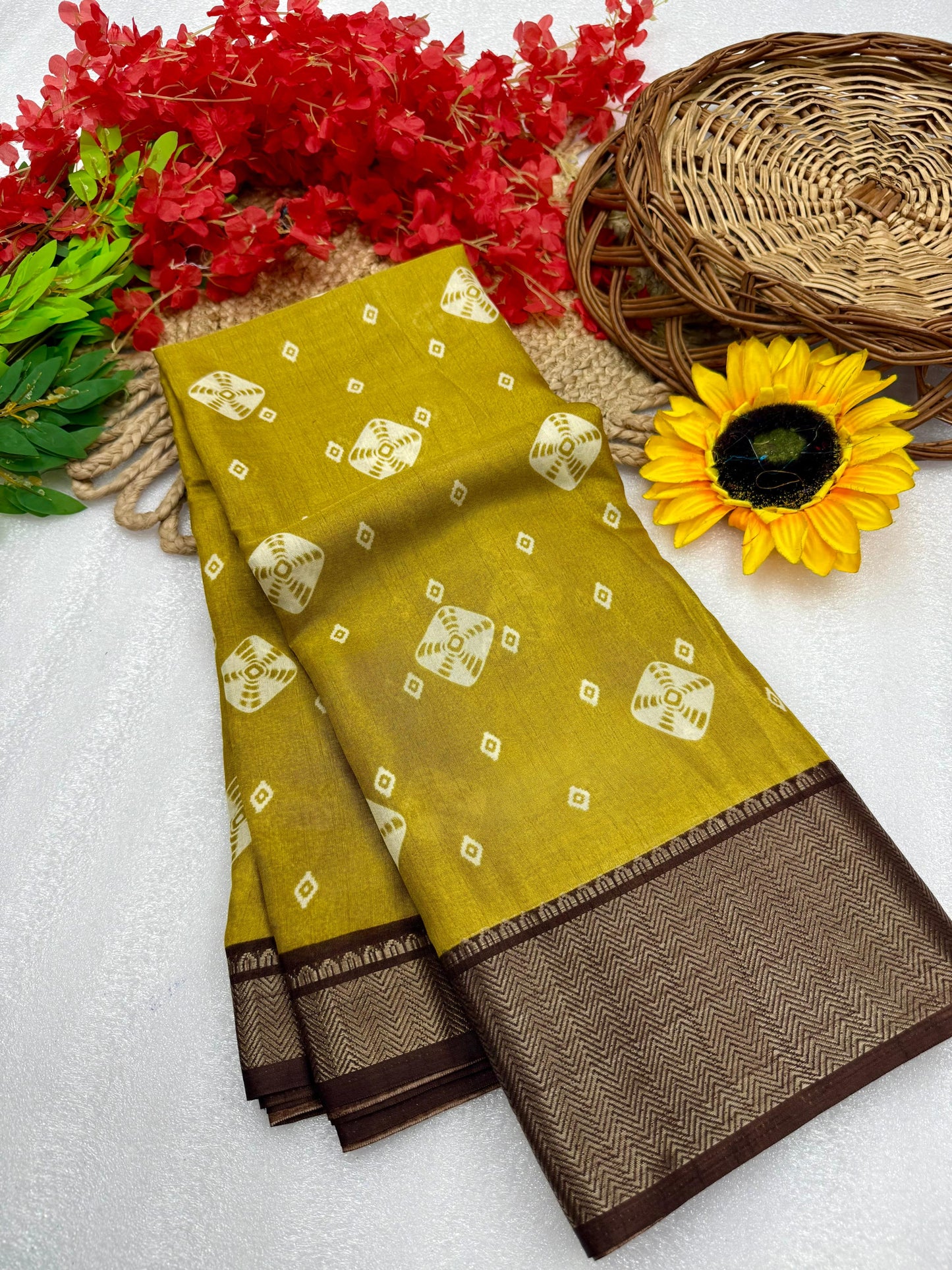 Kayatri New Pure Dola silk with in all over saree boder same as originall boder saree