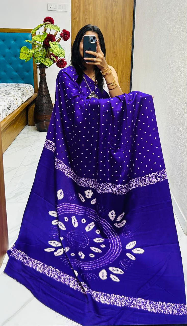 Kayatri New  original copy se savdhan New  semi gaji AJRrakh Gajji bandhej Saree