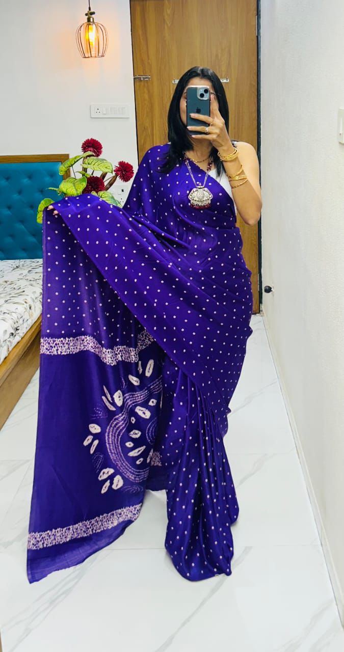 Kayatri New  original copy se savdhan New  semi gaji AJRrakh Gajji bandhej Saree