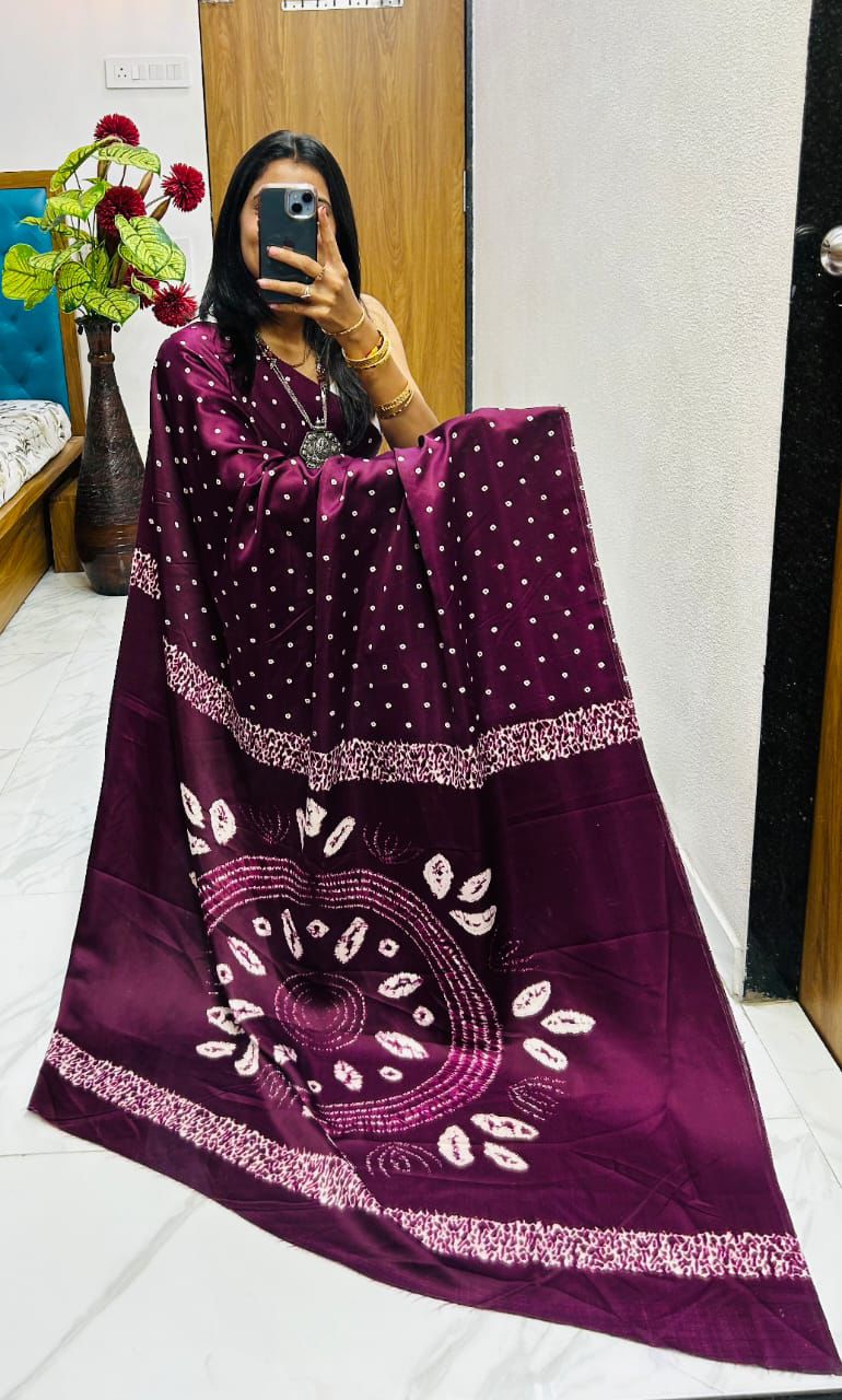 Kayatri New  original copy se savdhan New  semi gaji AJRrakh Gajji bandhej Saree
