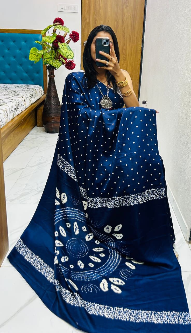 Kayatri New  original copy se savdhan New  semi gaji AJRrakh Gajji bandhej Saree