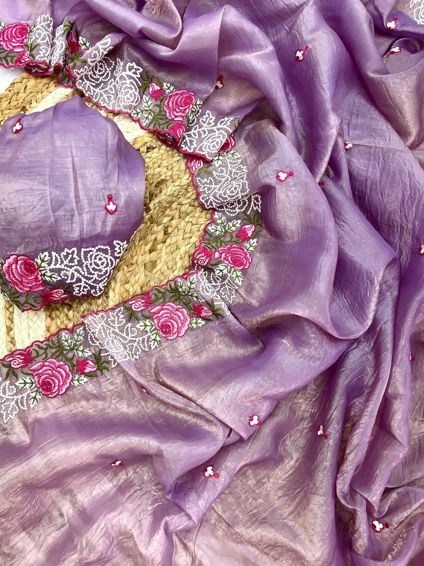 Kayatri New Pure gold crush beautiful designer Rose Flower thread work  saree