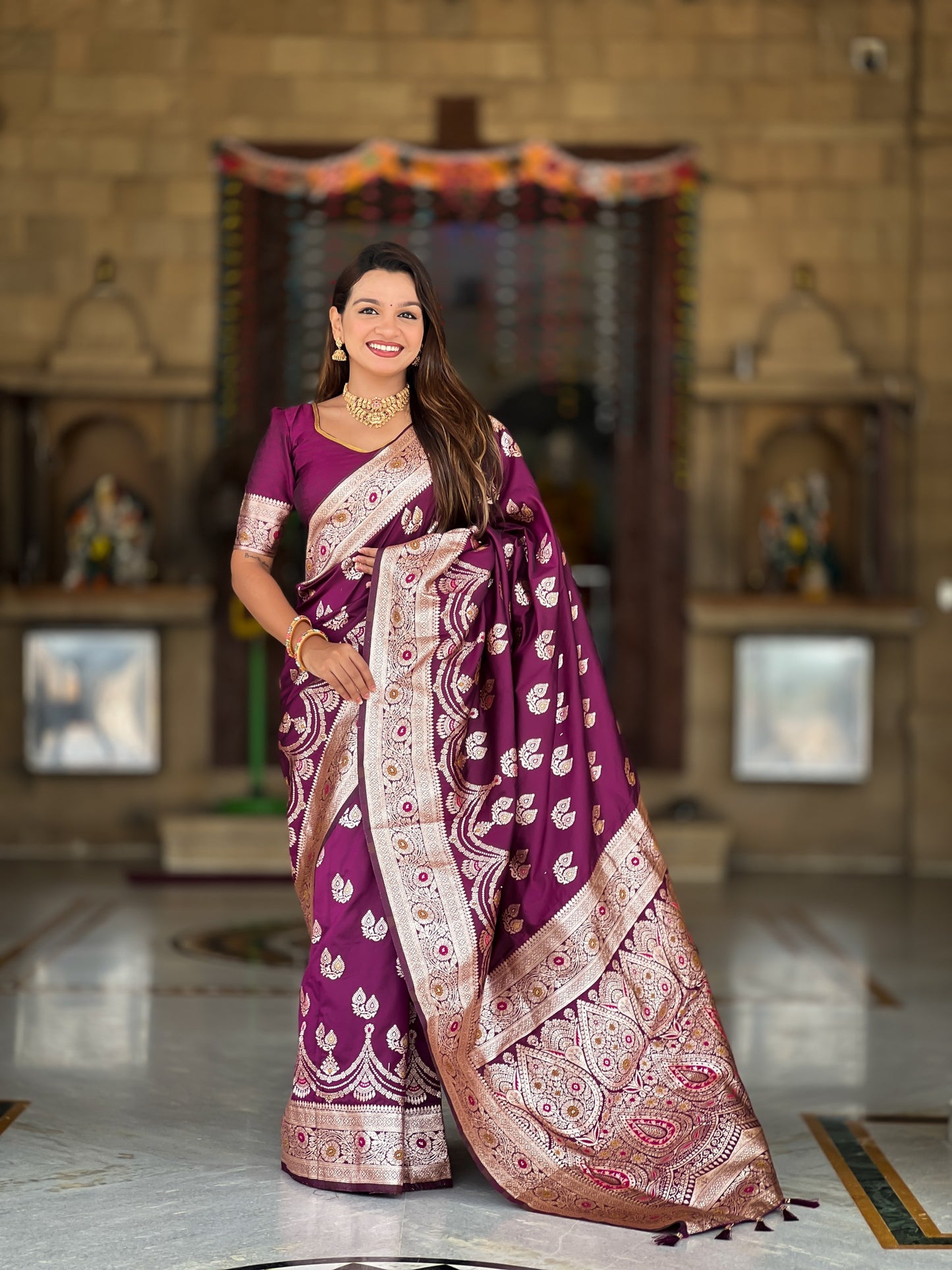 Kayatri New Banarasi silk saree is weaved with Premium soft Silk