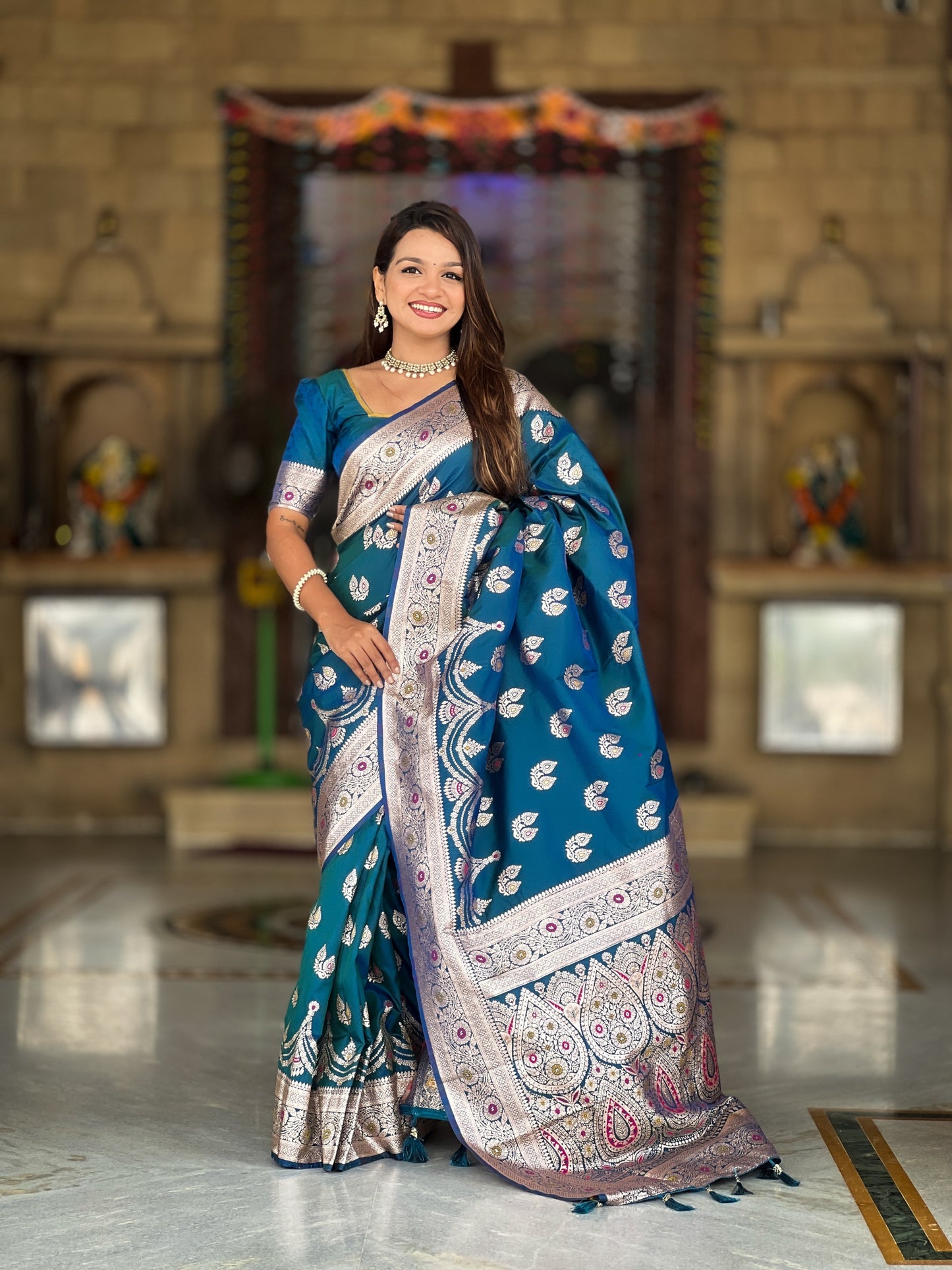 Kayatri New Banarasi silk saree is weaved with Premium soft Silk