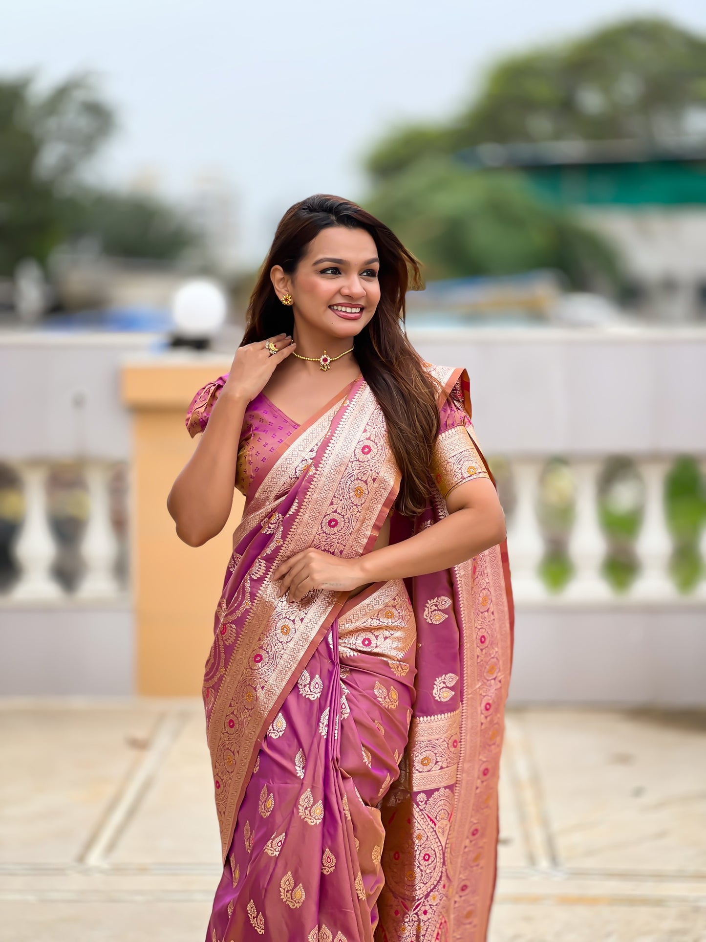 Kayatri New Banarasi silk saree is weaved with Premium soft Silk