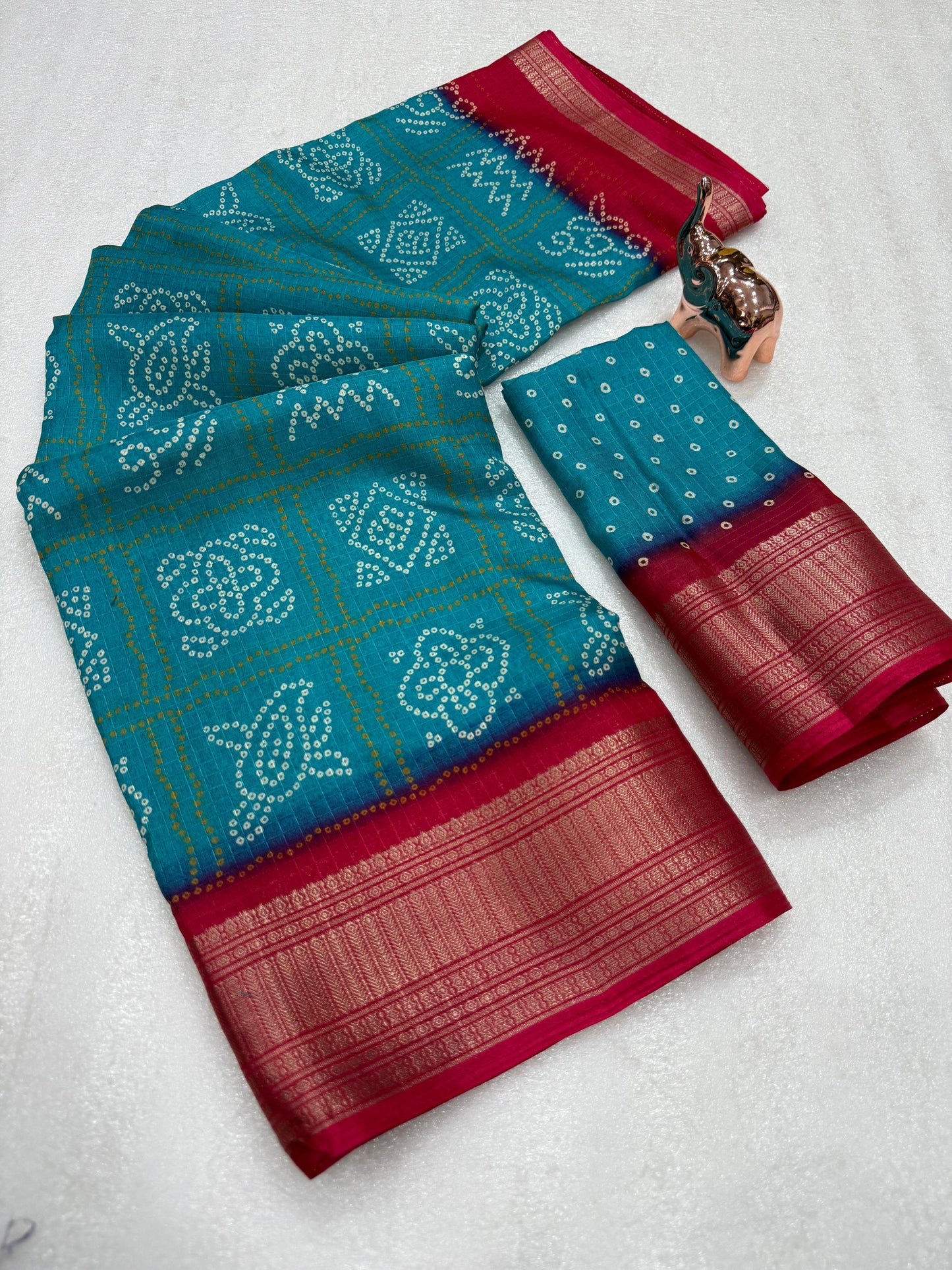 Kayatri New Light weight Dola CHEX  sarees with all-over BANDHANI PRINTS  JACQUARD WEAVING BORDER SAREE