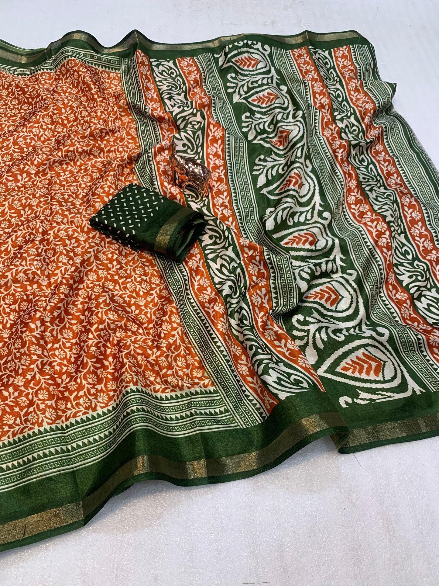 Kayatri New  SEMI MUL MUL COTTON SAREE WITH BEAUTIFUL NEW PRINTS ALL OVER SAREE