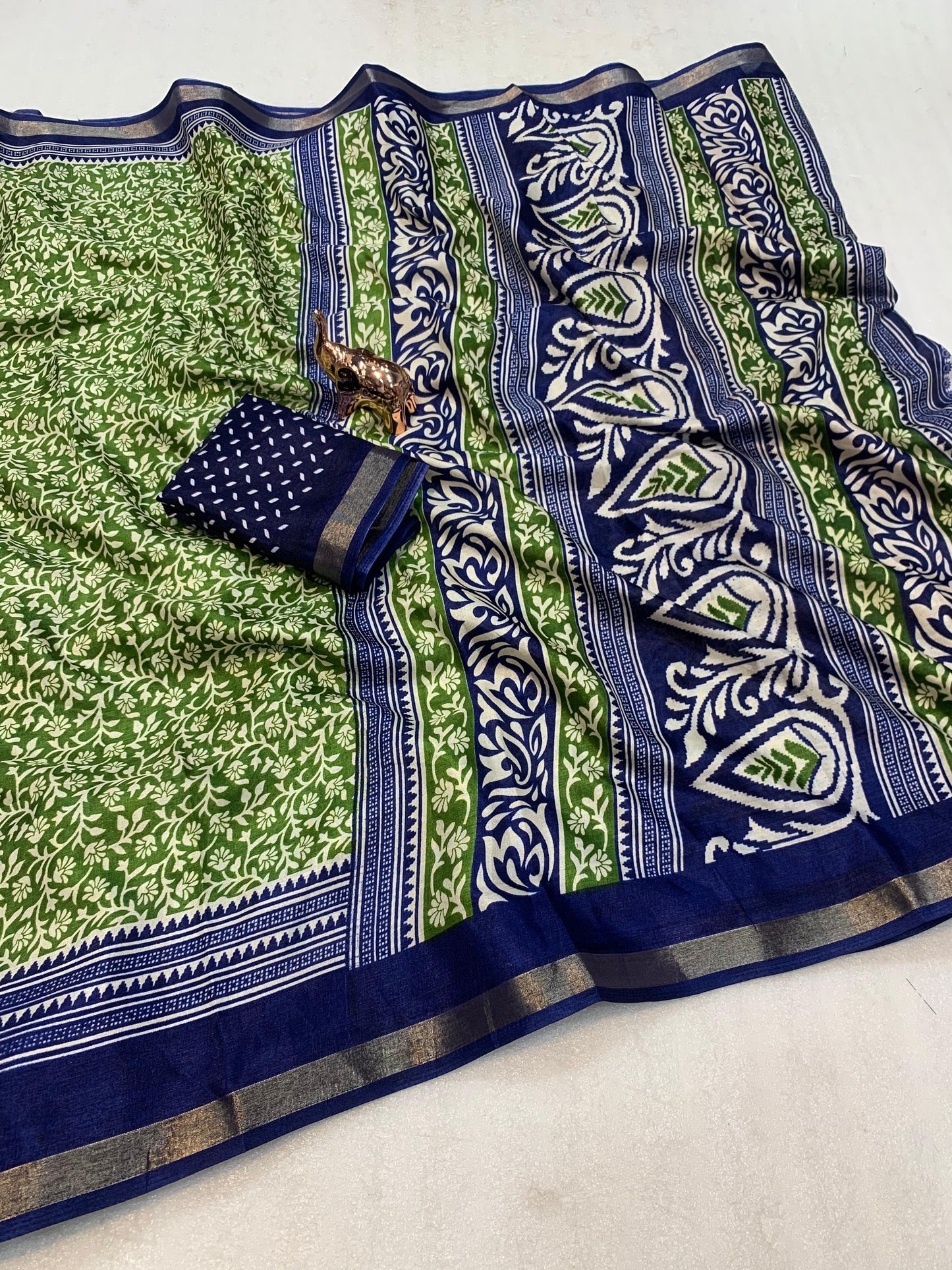 Kayatri New  SEMI MUL MUL COTTON SAREE WITH BEAUTIFUL NEW PRINTS ALL OVER SAREE