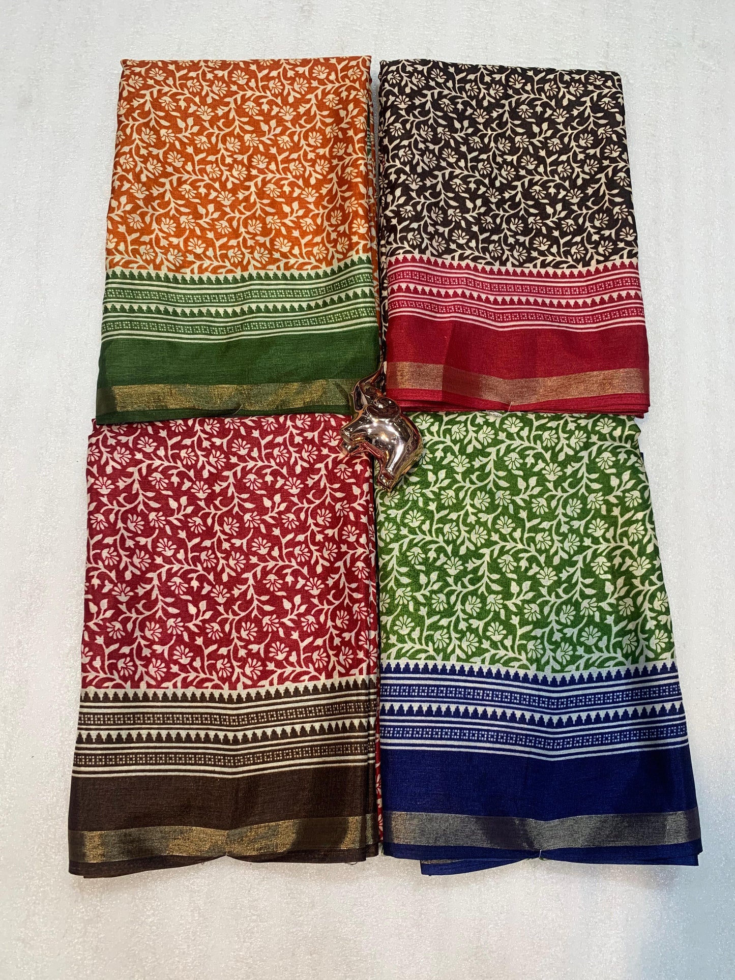 Kayatri New  SEMI MUL MUL COTTON SAREE WITH BEAUTIFUL NEW PRINTS ALL OVER SAREE