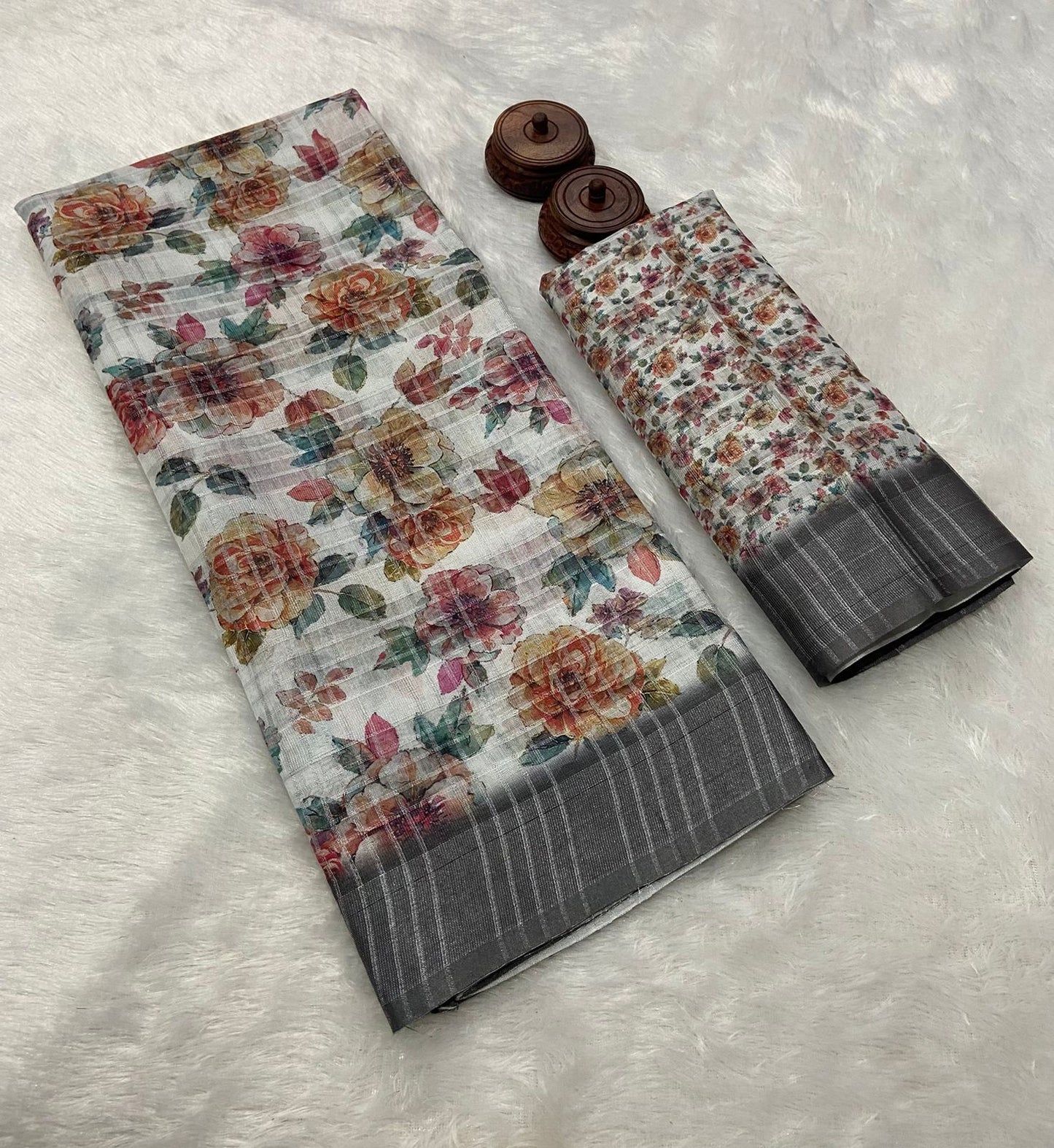 Kayatri New zari weaving border and all over zari checks weaving pattern and beautiful digital floral print