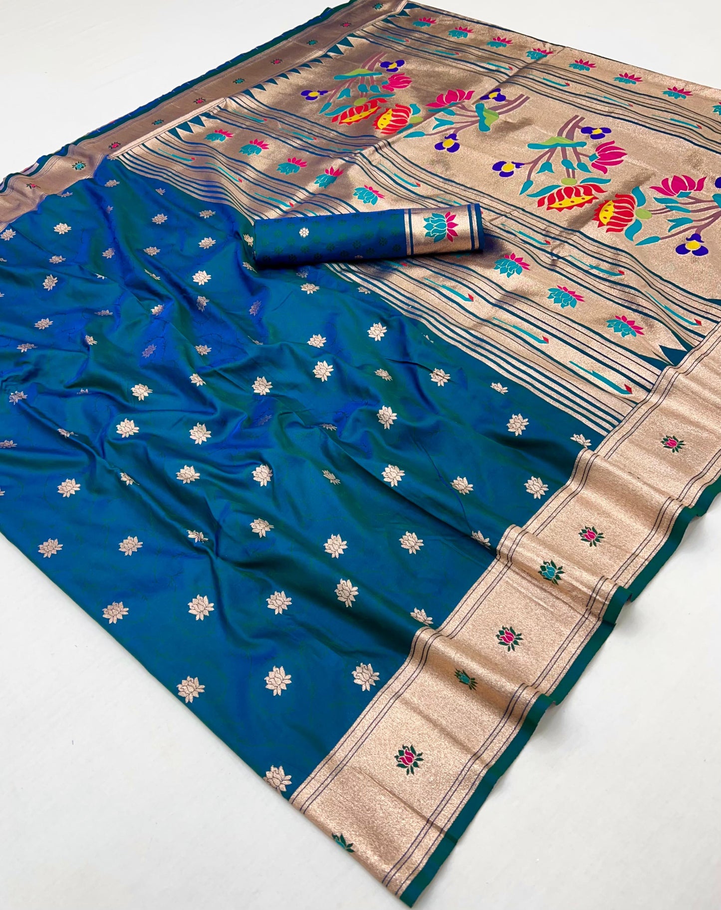Kayatri New oft Pethani silk saree with zari weawing lotus design and Meenakari weawing Rich lotus flower  pallu