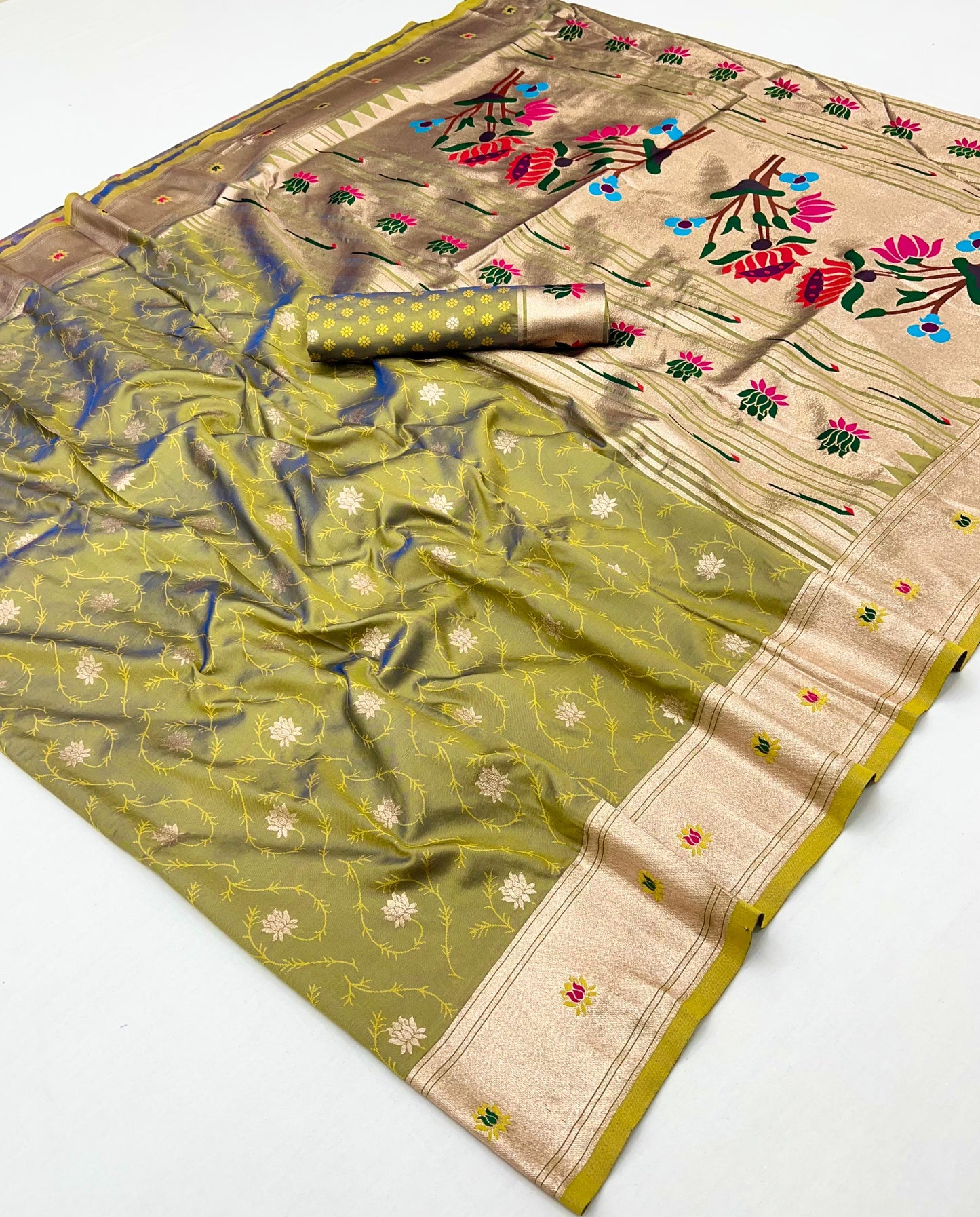 Kayatri New oft Pethani silk saree with zari weawing lotus design and Meenakari weawing Rich lotus flower  pallu