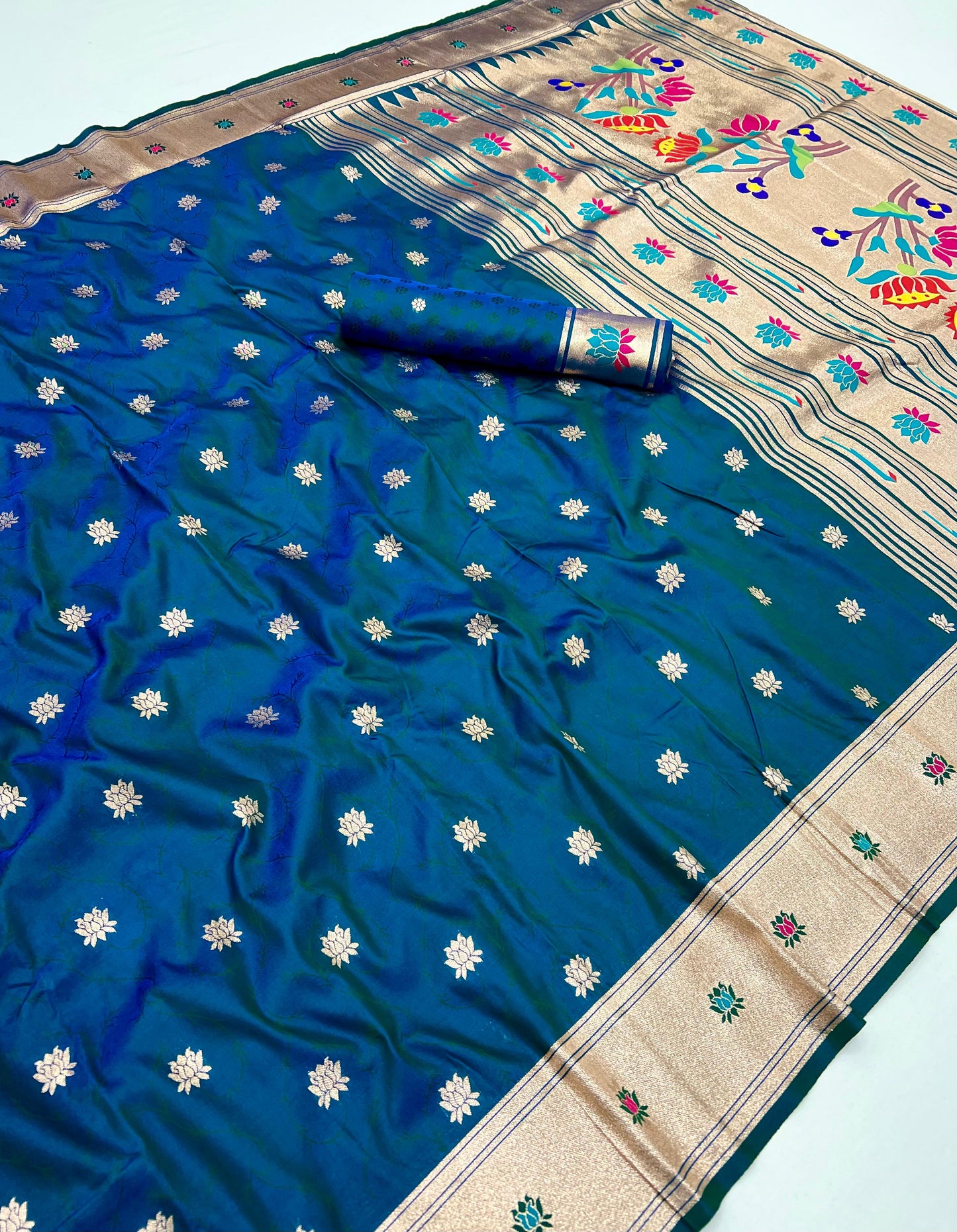 Kayatri New oft Pethani silk saree with zari weawing lotus design and Meenakari weawing Rich lotus flower  pallu