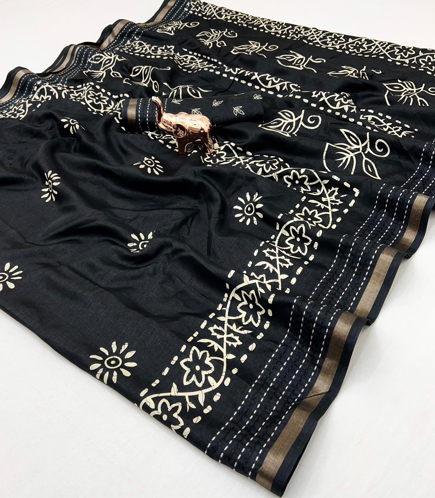 Kayatri New A perfect printed saree  with finest katha thread work saree