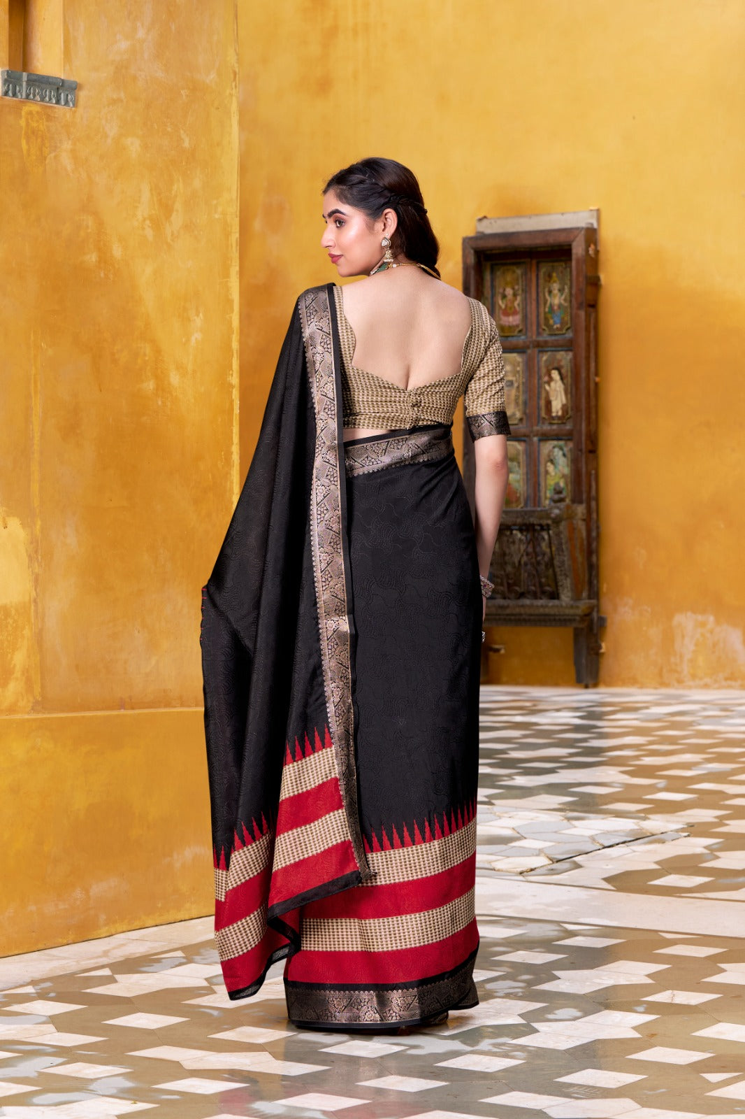 Kayatri New Soft cotton feel royal zari border pure Indian aesthetic wrapped in simplicity.