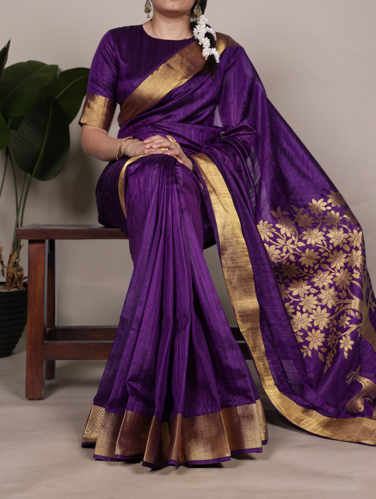 Kayatri New Dressing up for Onam in a raw silk saree that reflects the beauty of Kerala traditions and celebrations Saree