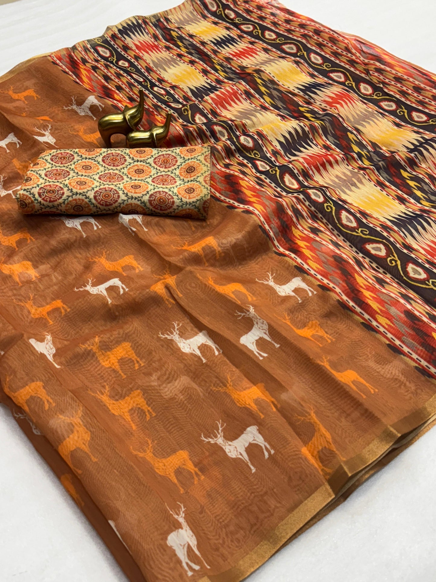 Kayatri New Pure malai cotton saree with zari border and beautiful printed Blouse.