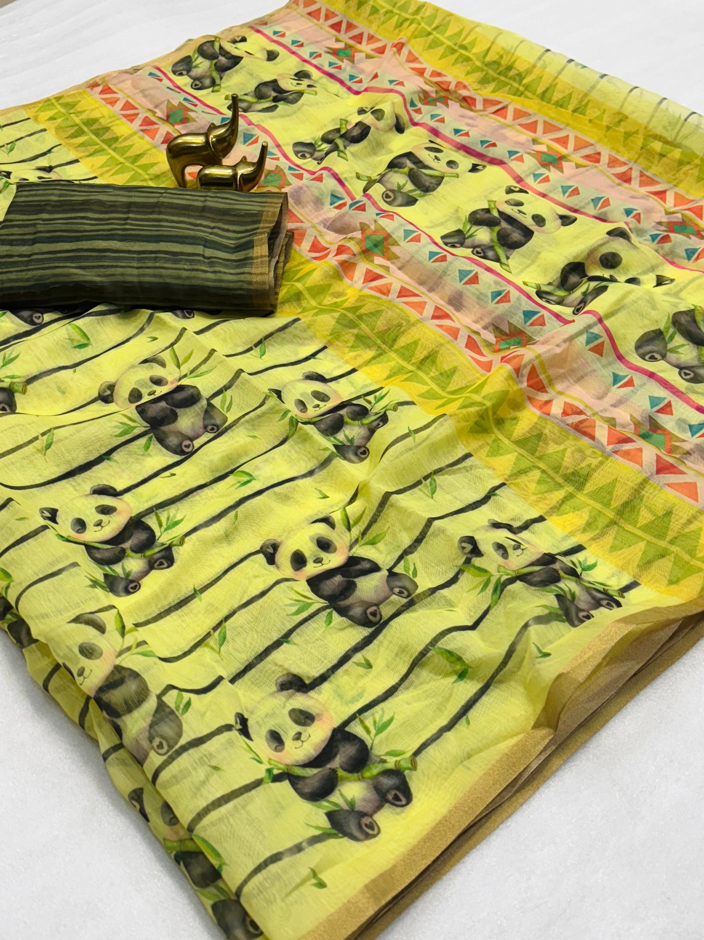 Kayatri New Pure malai cotton saree with zari border and beautiful printed Blouse.