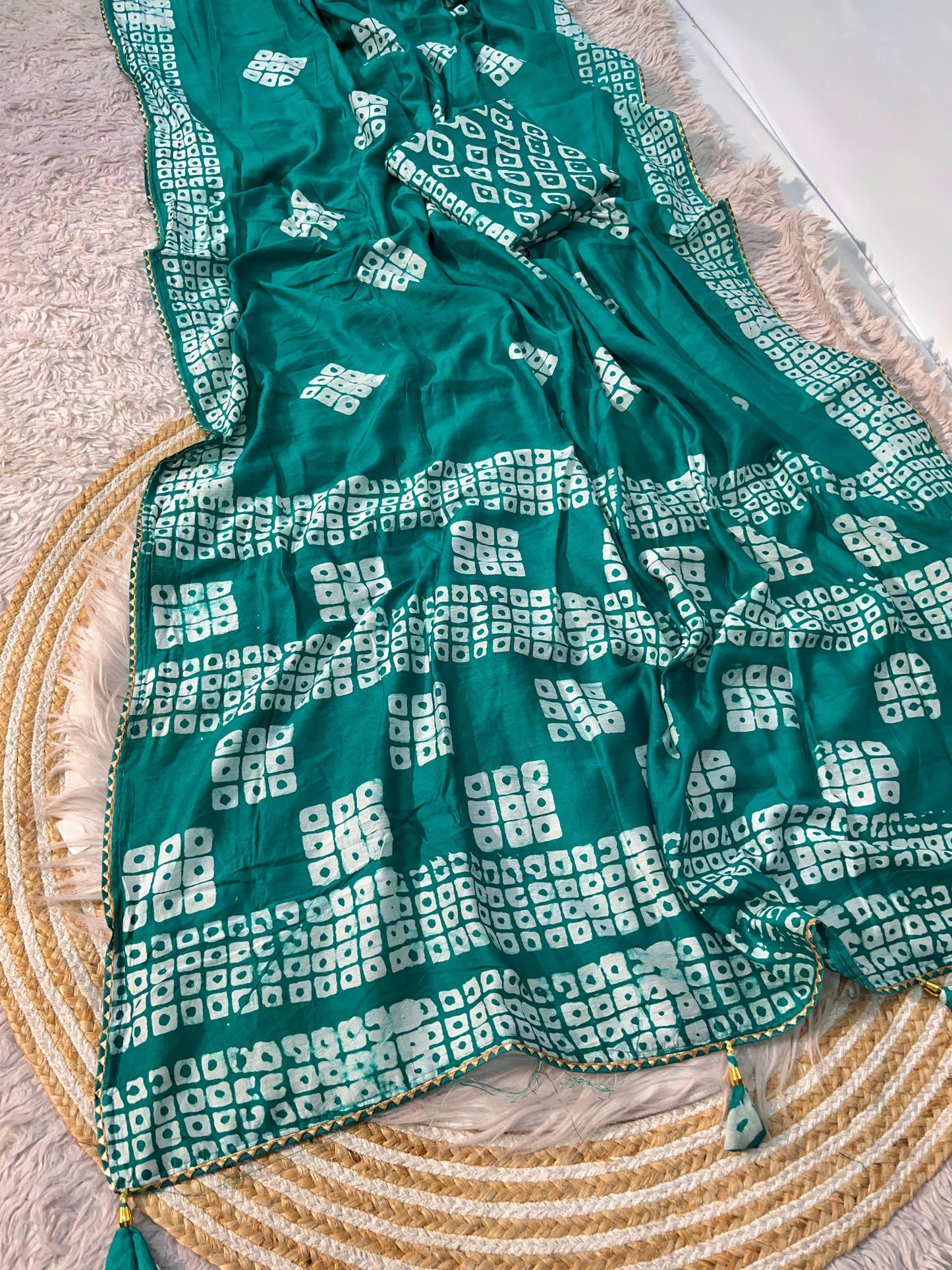 Kayatri New beautiful soft cotton batik print tie die saree