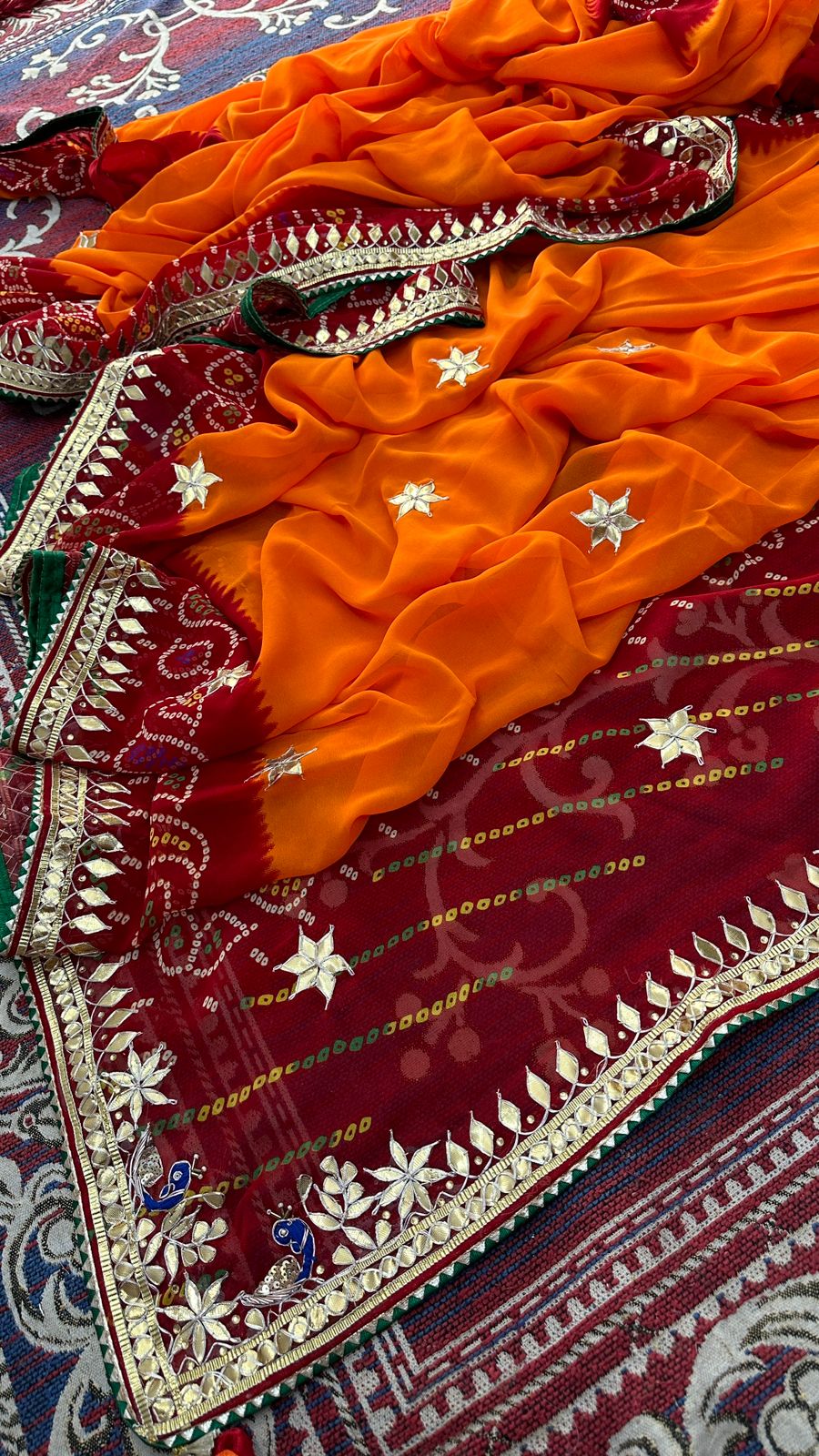 Kayatri New  60 grm jorjet peela & chunari red bhandhaj saree with beautiful hand gotta patti peacock work Saree