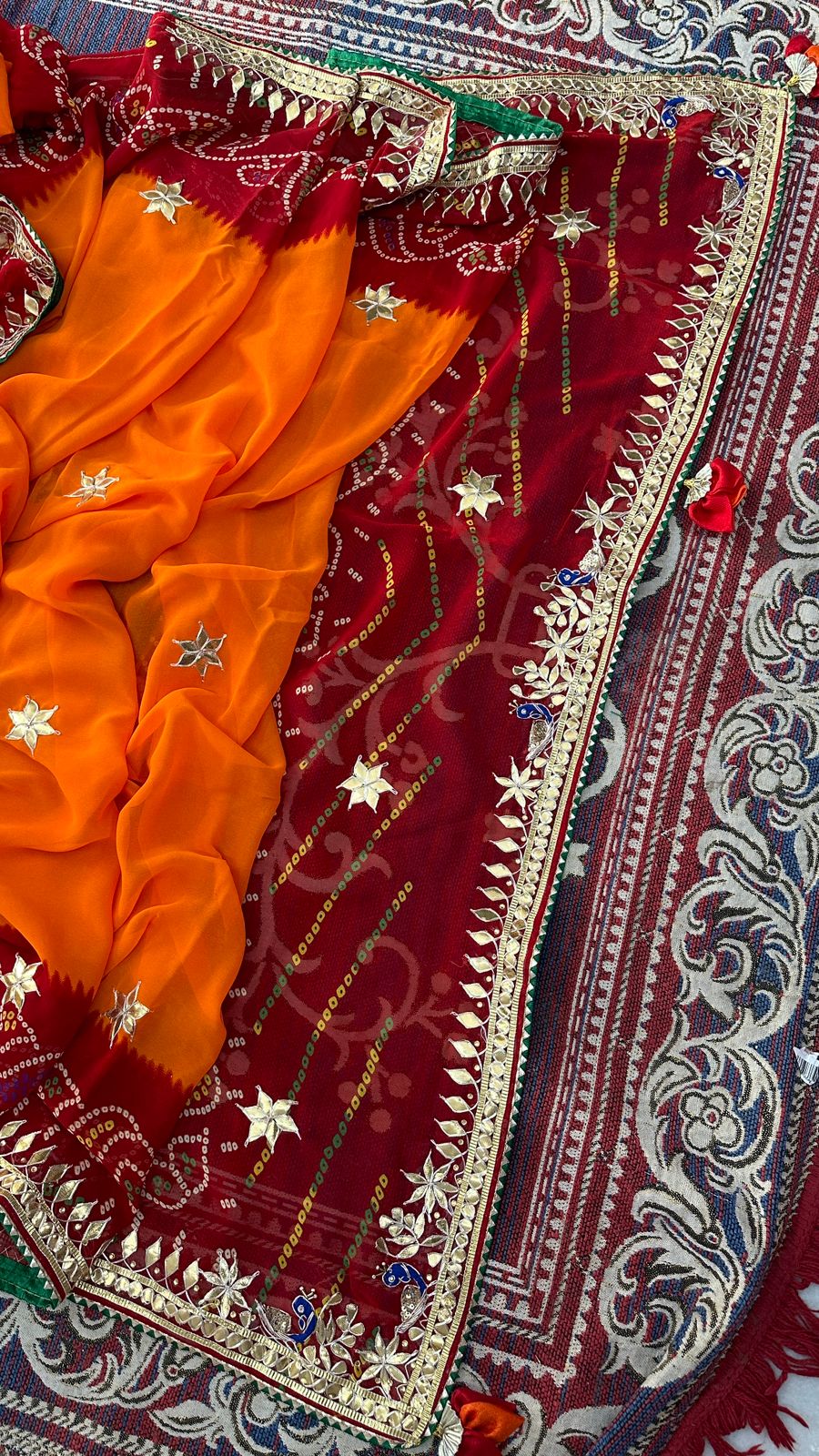 Kayatri New  60 grm jorjet peela & chunari red bhandhaj saree with beautiful hand gotta patti peacock work Saree