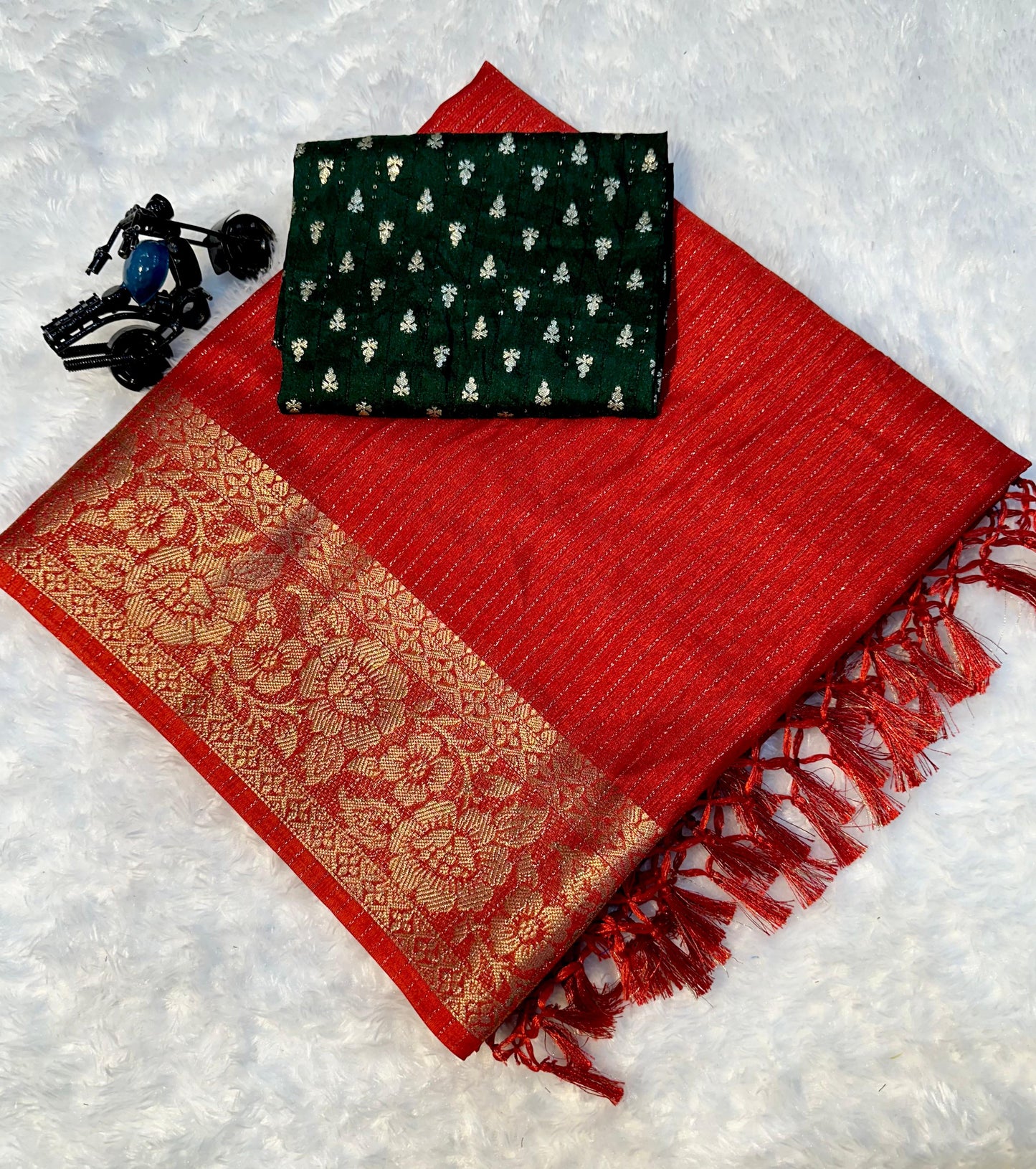 Kayatri New Soft Dola Saree With jhalar
