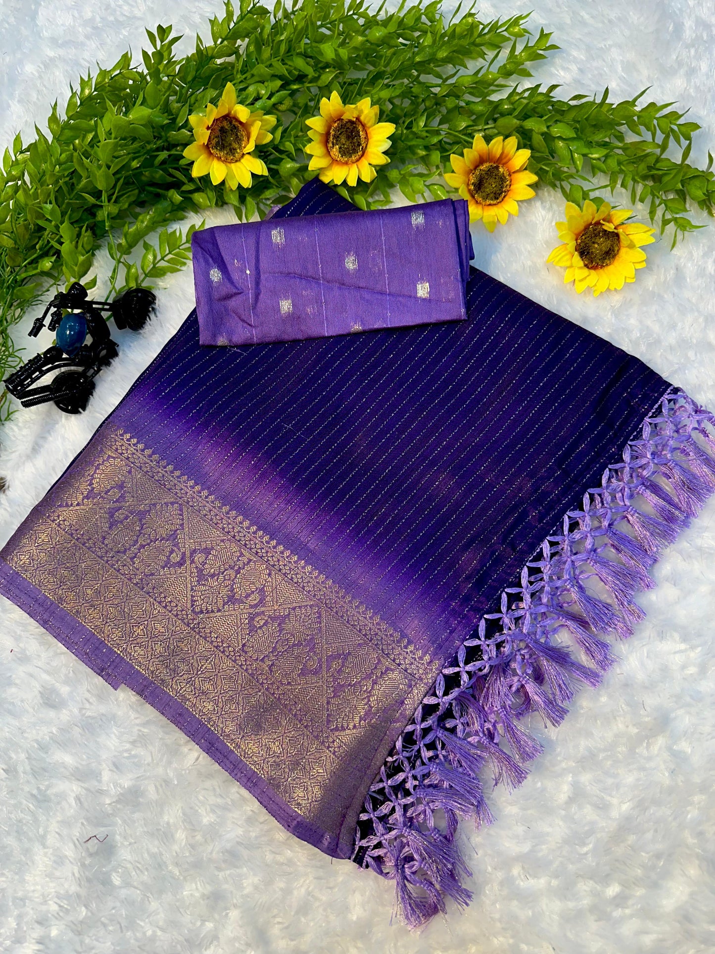 Kayatri New Soft Dola Saree With jhalar