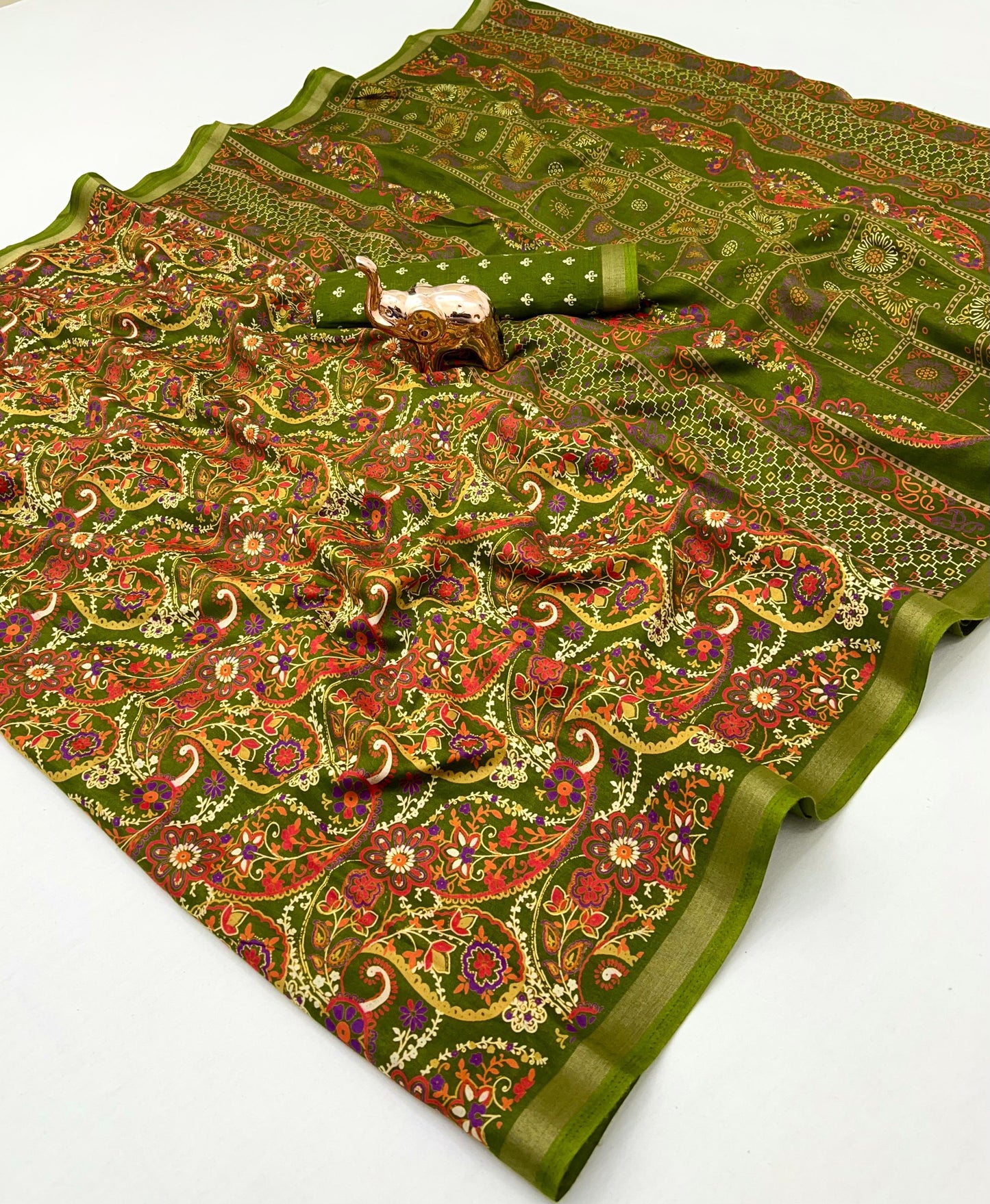 Kayatri New Heavy mul base cotton silk saree with beautiful bandhani printed and golden zari patti border Saree