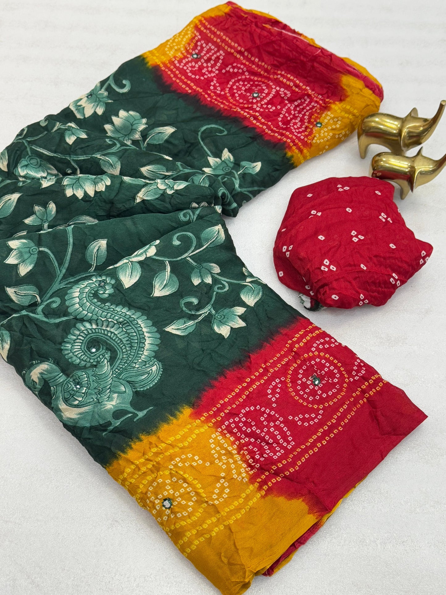 Kayatri New Beauty And Royalness Of This Luxurious saree