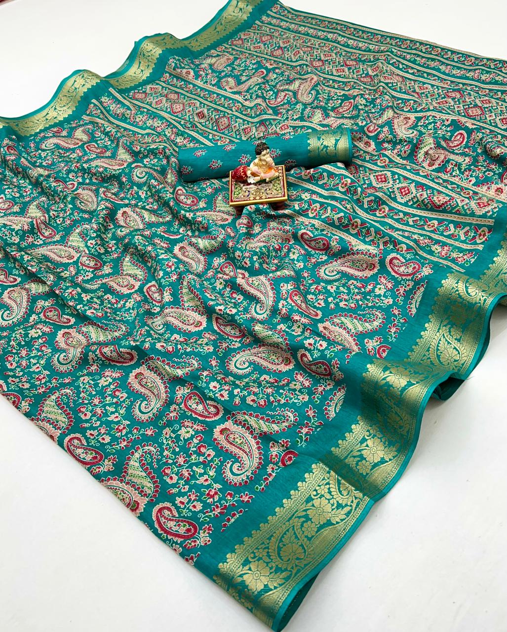 Kayatri New Launching Beautiful Pure Calcutta Dola silk saree  exclusive Print Saree