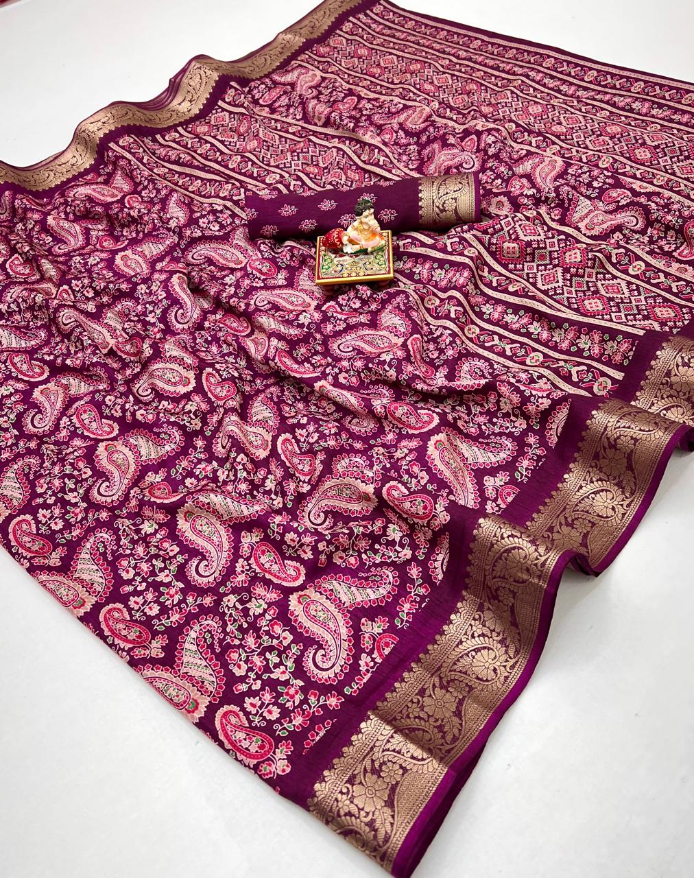 Kayatri New Launching Beautiful Pure Calcutta Dola silk saree  exclusive Print Saree