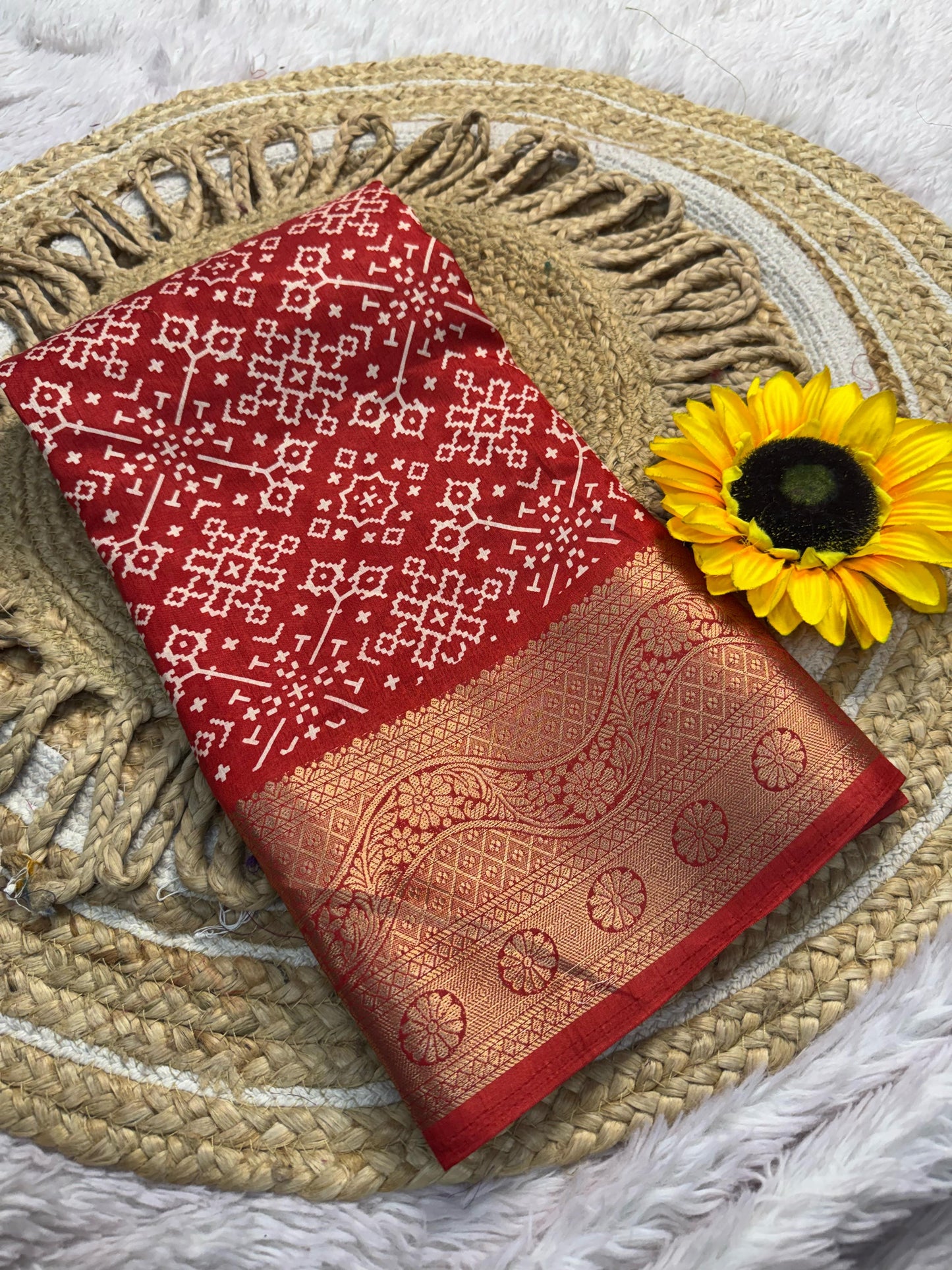 Kayatri New Uniform special Grup saree single colr heet colr Bandhej saree