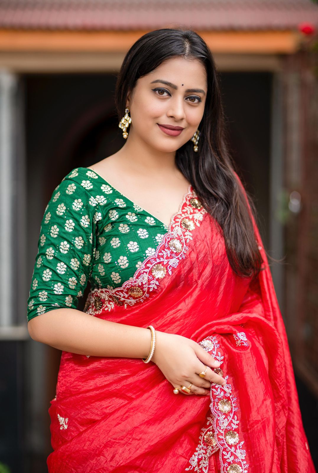 Kayatri New Elegant Red Paper Crush Saree with Banarasi Green Silk Blouse