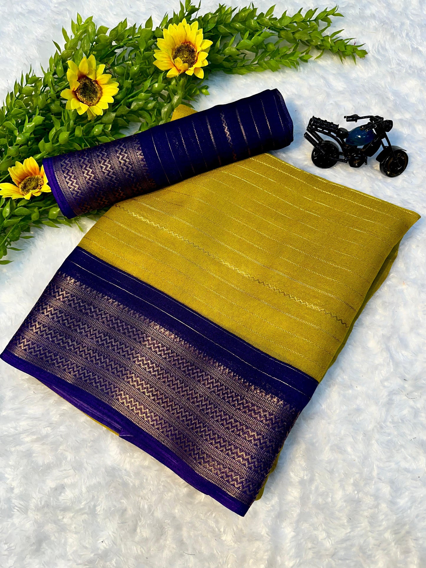Kayatri New Beautiful Heavy Mysore Silk Saree with All Over Weaving