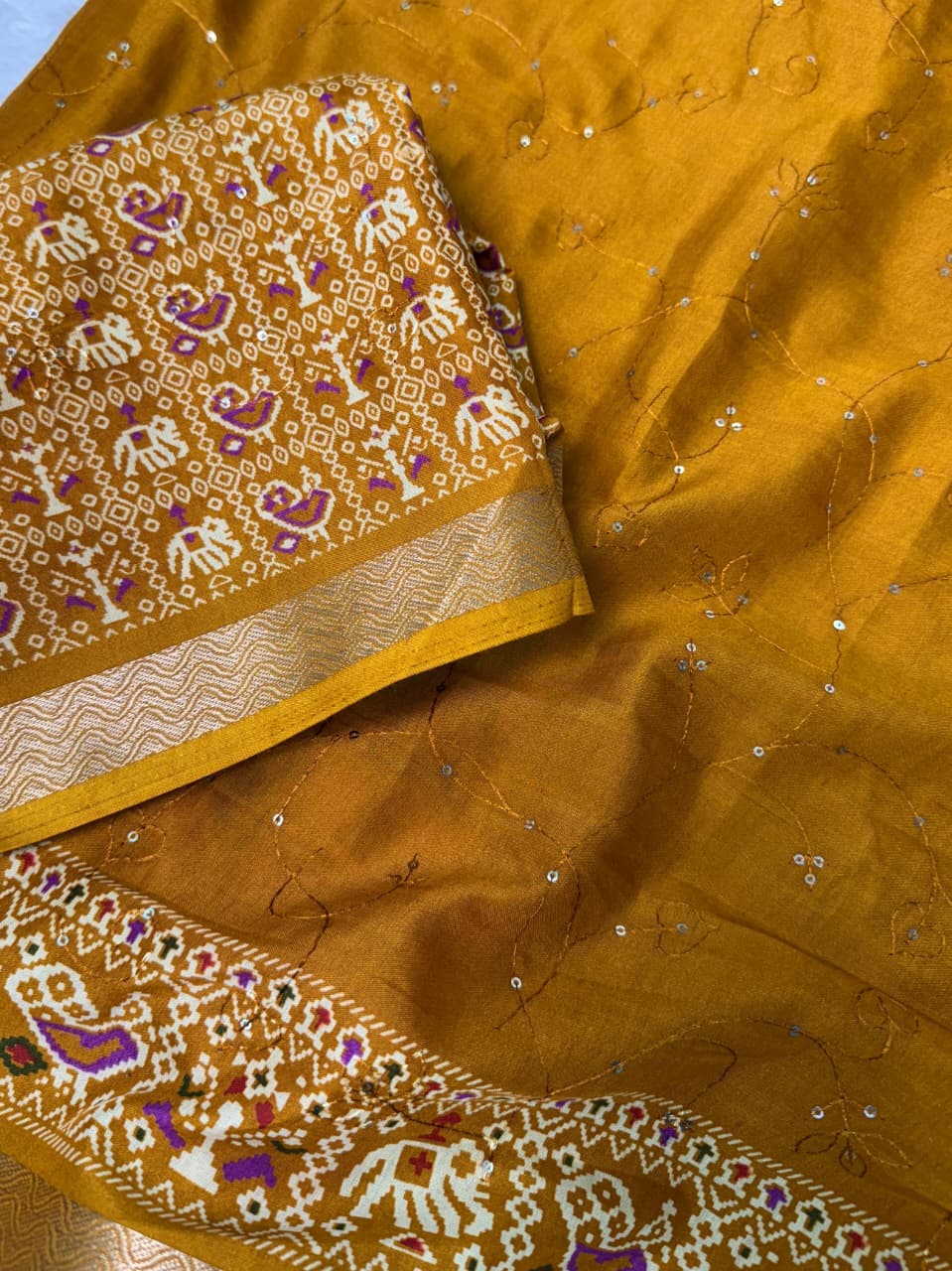 Kayatri New Premium Mul Cotton Saree with Ajrakh Prints & Stylish Border