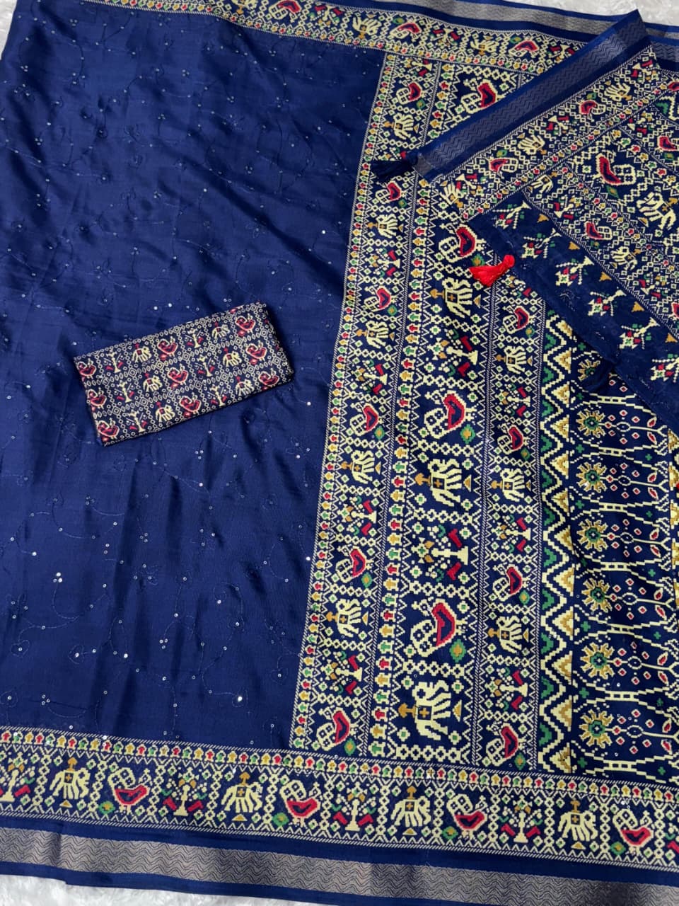 Kayatri New Premium Mul Cotton Saree with Ajrakh Prints & Stylish Border