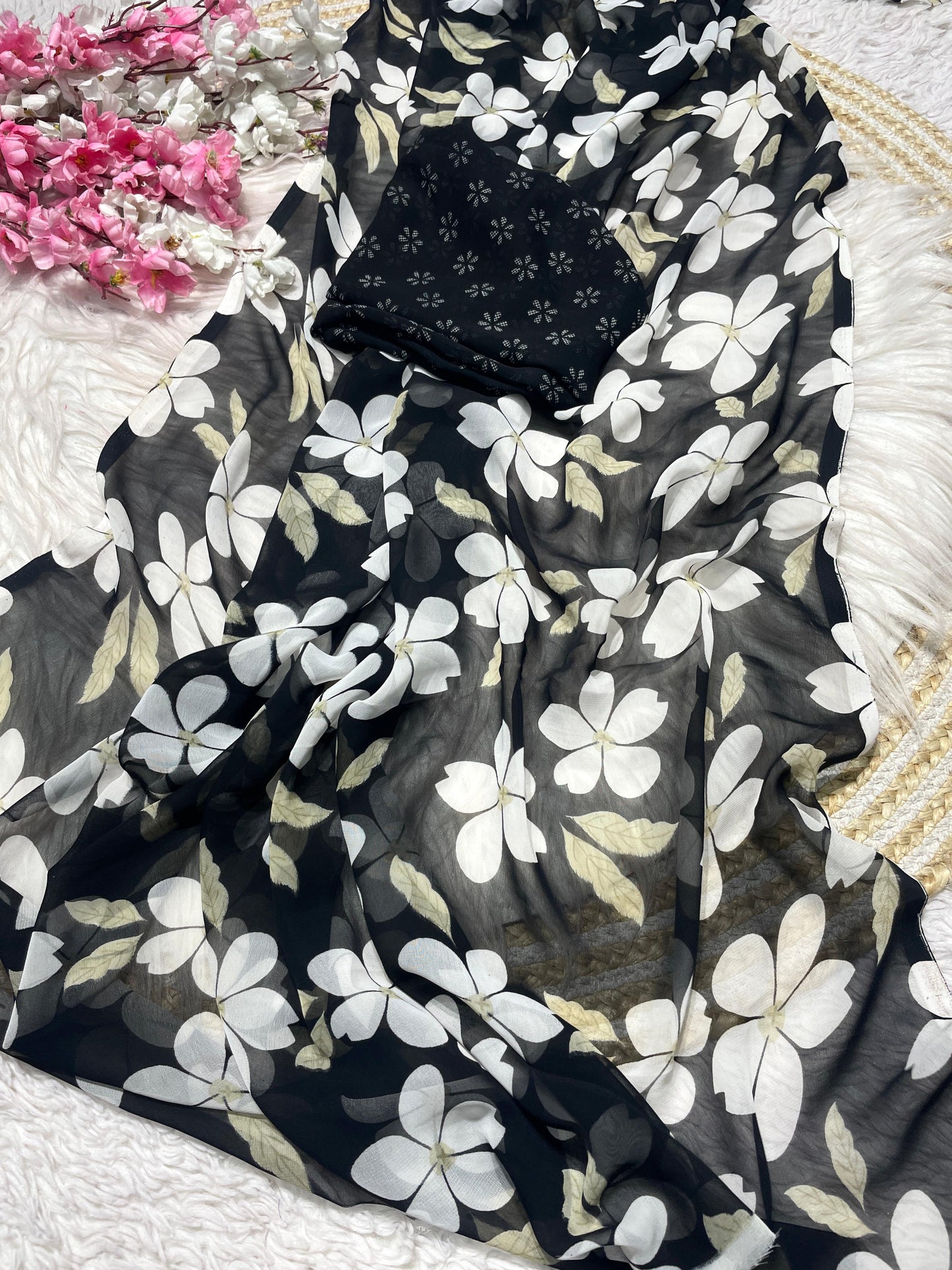 Kayatri New Elegant Floral Print Wetless Georgette Saree for Daily Wear