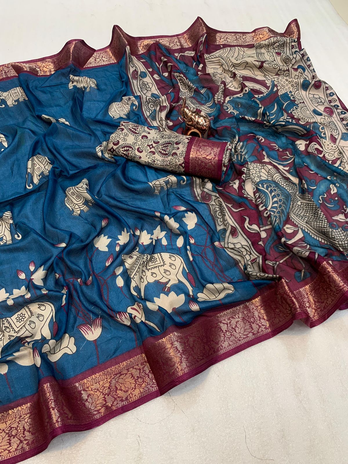 Kayatri New Soft Mul Mul Cotton Silk Saree with Contrast Zari Border & Classy Pichwai Design