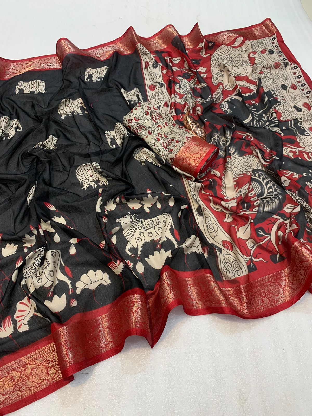 Kayatri New Soft Mul Mul Cotton Silk Saree with Contrast Zari Border & Classy Pichwai Design