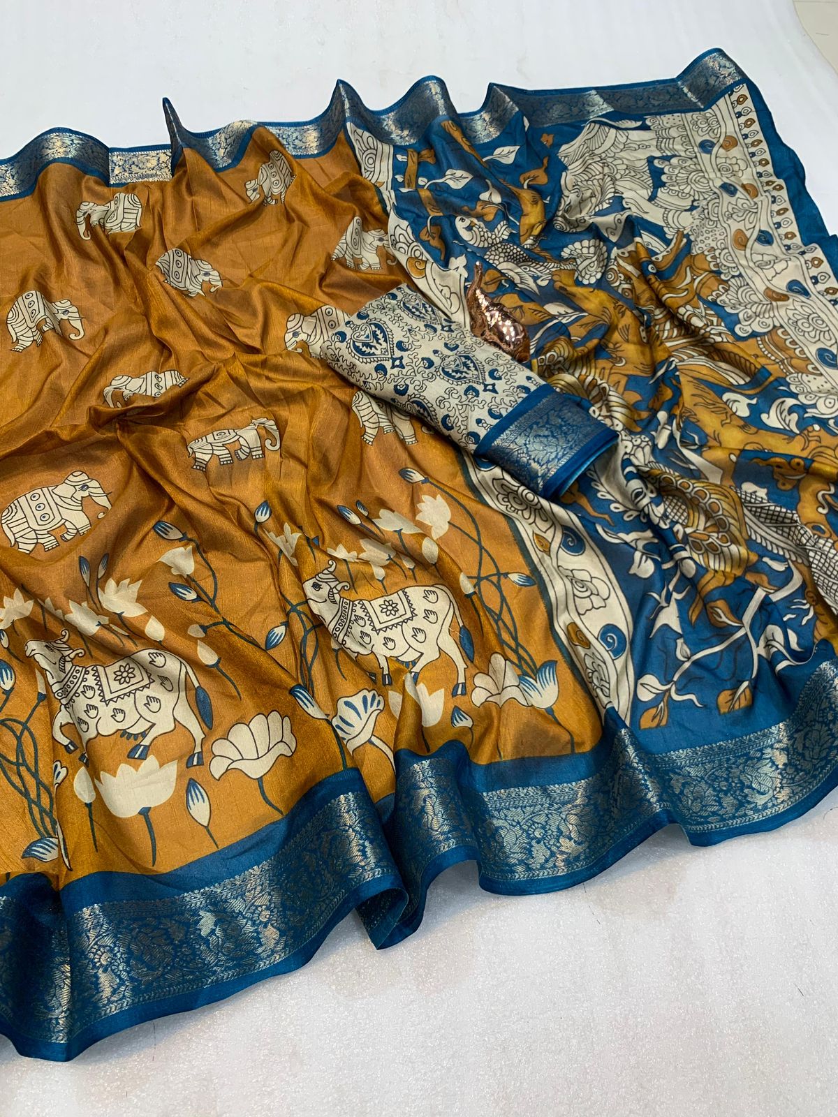 Kayatri New Soft Mul Mul Cotton Silk Saree with Contrast Zari Border & Classy Pichwai Design